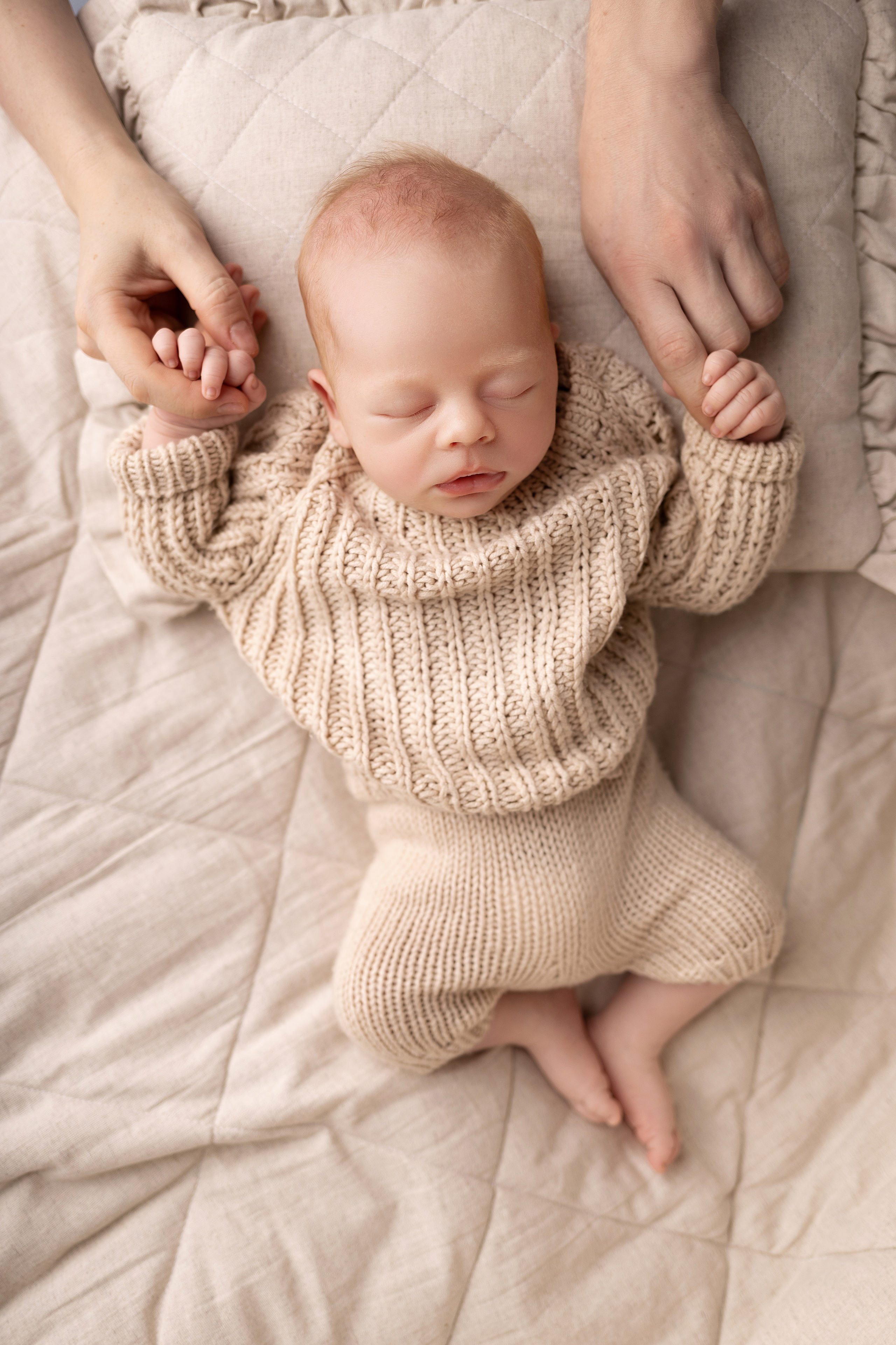 Newborn съемка в стиле Лайф. Фотограф новорожденных малышей в Омске и Омской области Эльвира Камаева