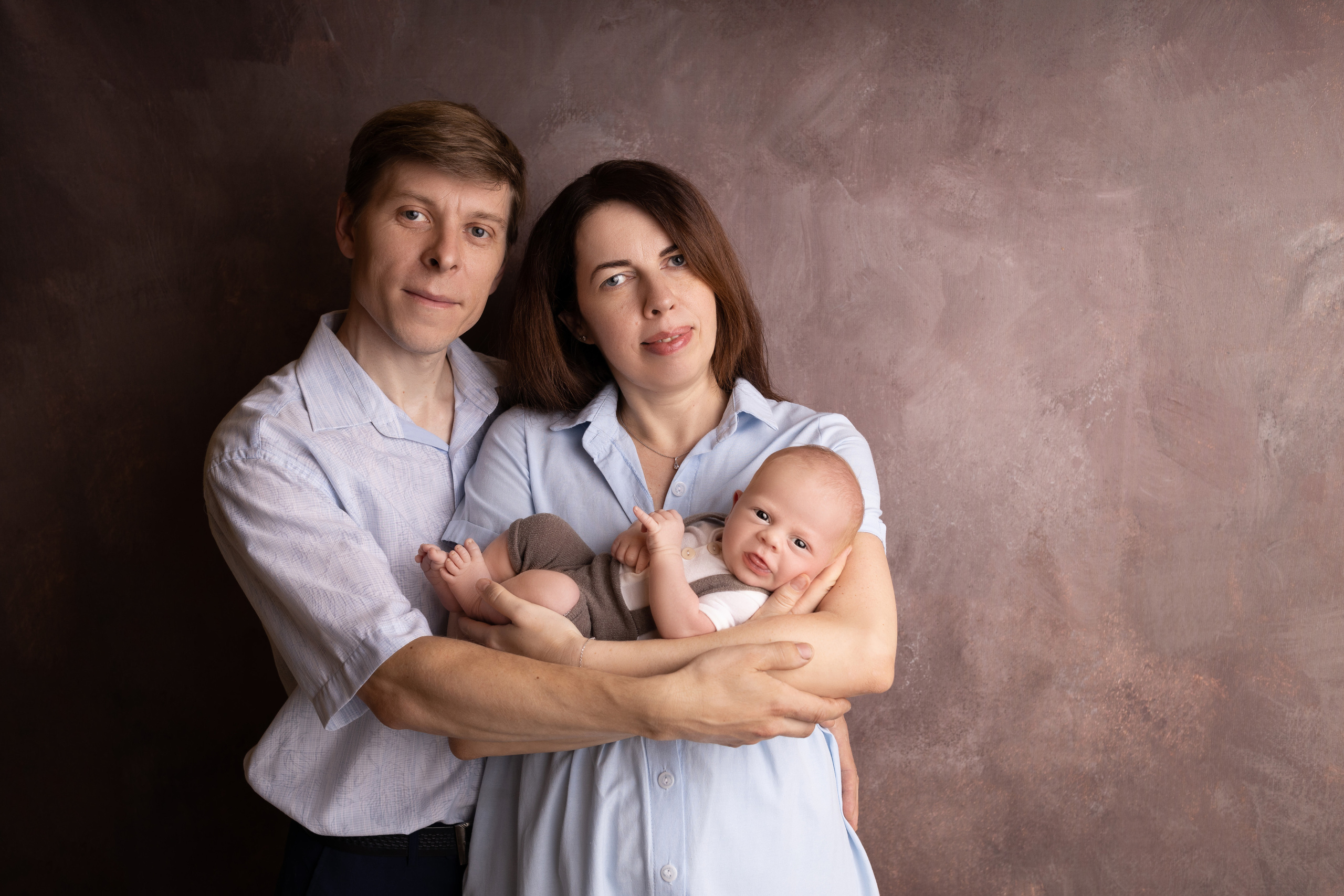 Семейные кадры от Elvira Kamaeva. Фотограф новорожденных малышей в Омске и Омской области Эльвира Камаева