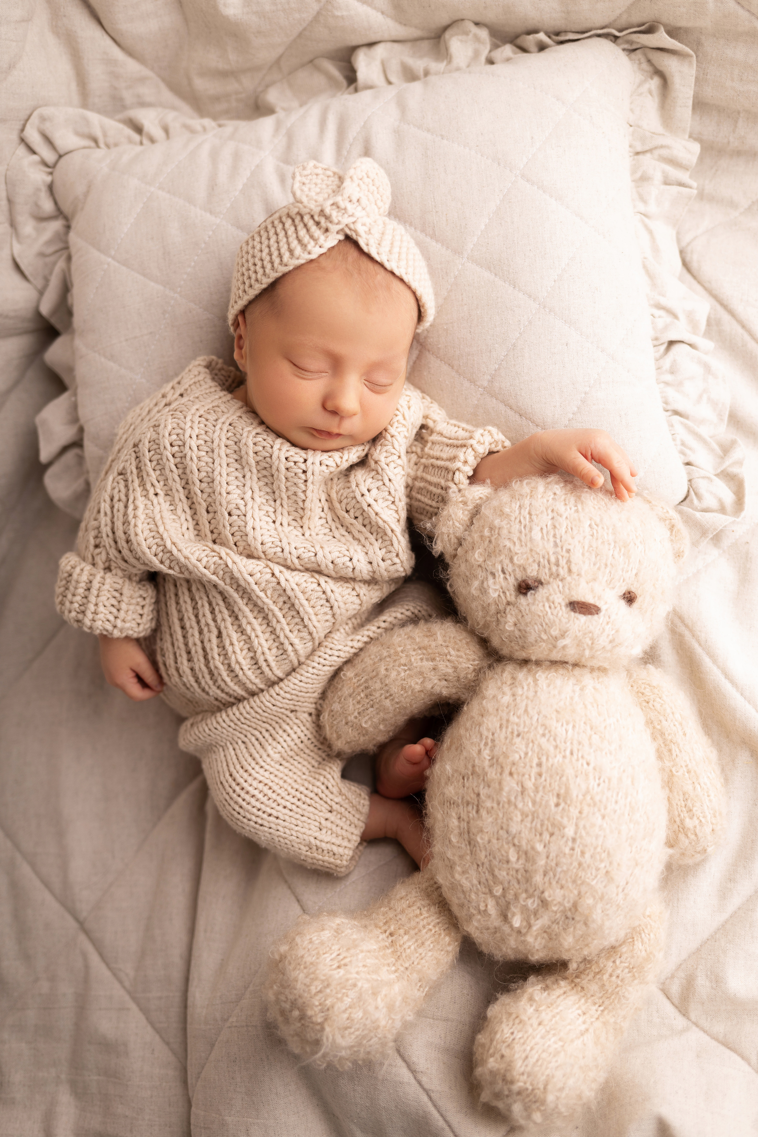 Newborn съемка в стиле Лайф. Фотограф новорожденных малышей в Омске и Омской области Эльвира Камаева