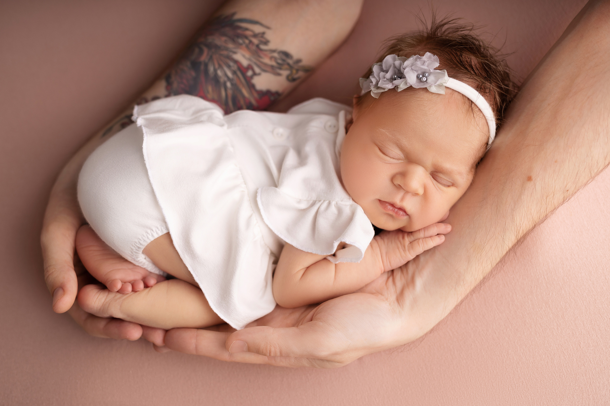 Классическая фотосессия малыша. Фотограф новорожденных малышей в Омске и Омской области Эльвира Камаева