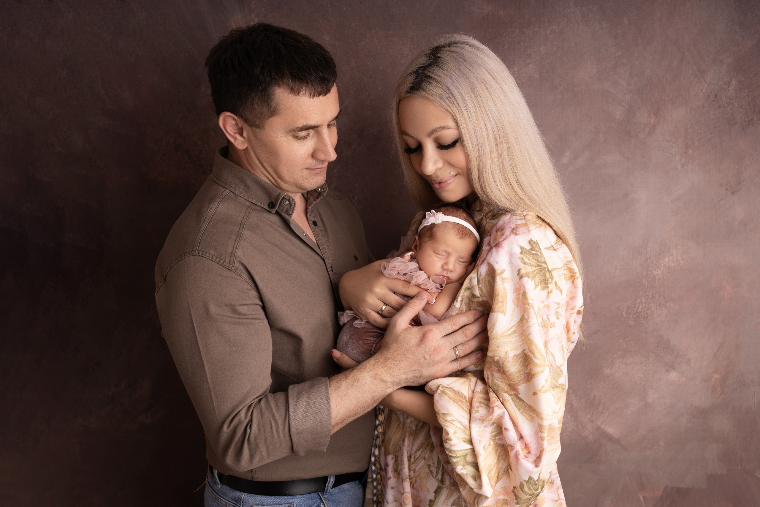 Семейные кадры от Elvira Kamaeva. Фотограф новорожденных малышей в Омске и Омской области Эльвира Камаева