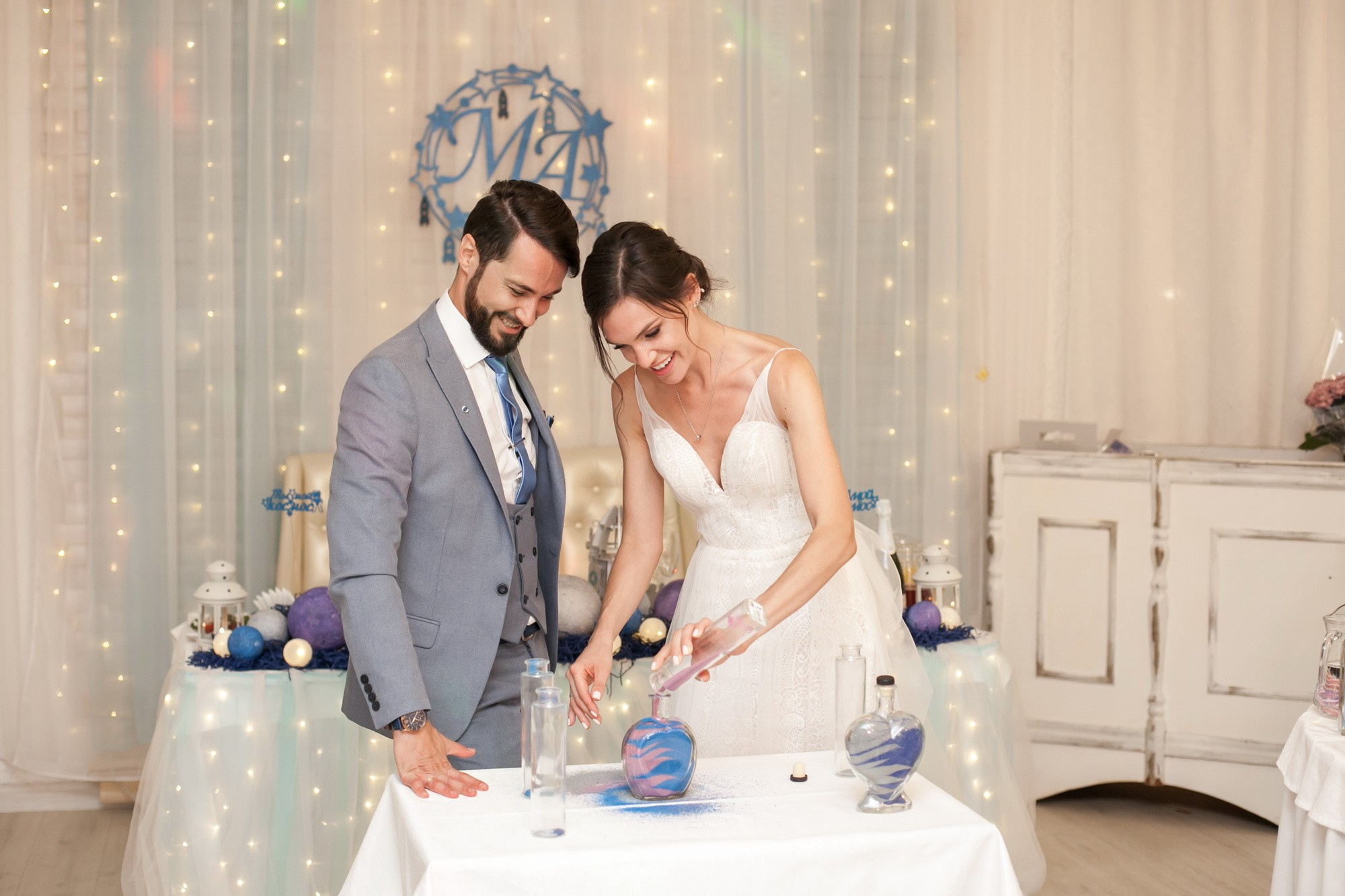 Ты мой космос, свадьба в СПБ. Фотограф крещение венчание в Петербурге! Помогает подобрать храм и посоветовал душевного батюшку в СПб