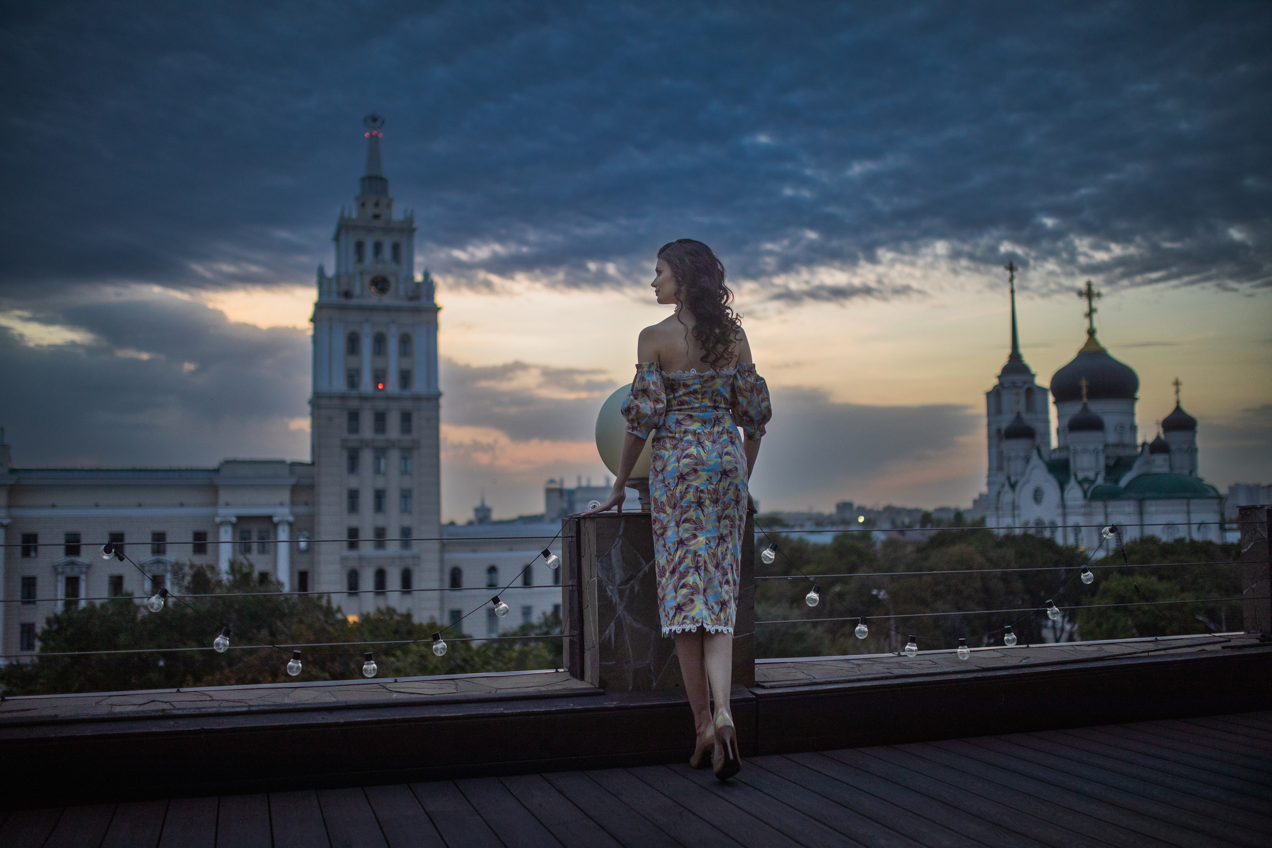 Фотосет с Эльвирой на крыше здания в формате для «себя»