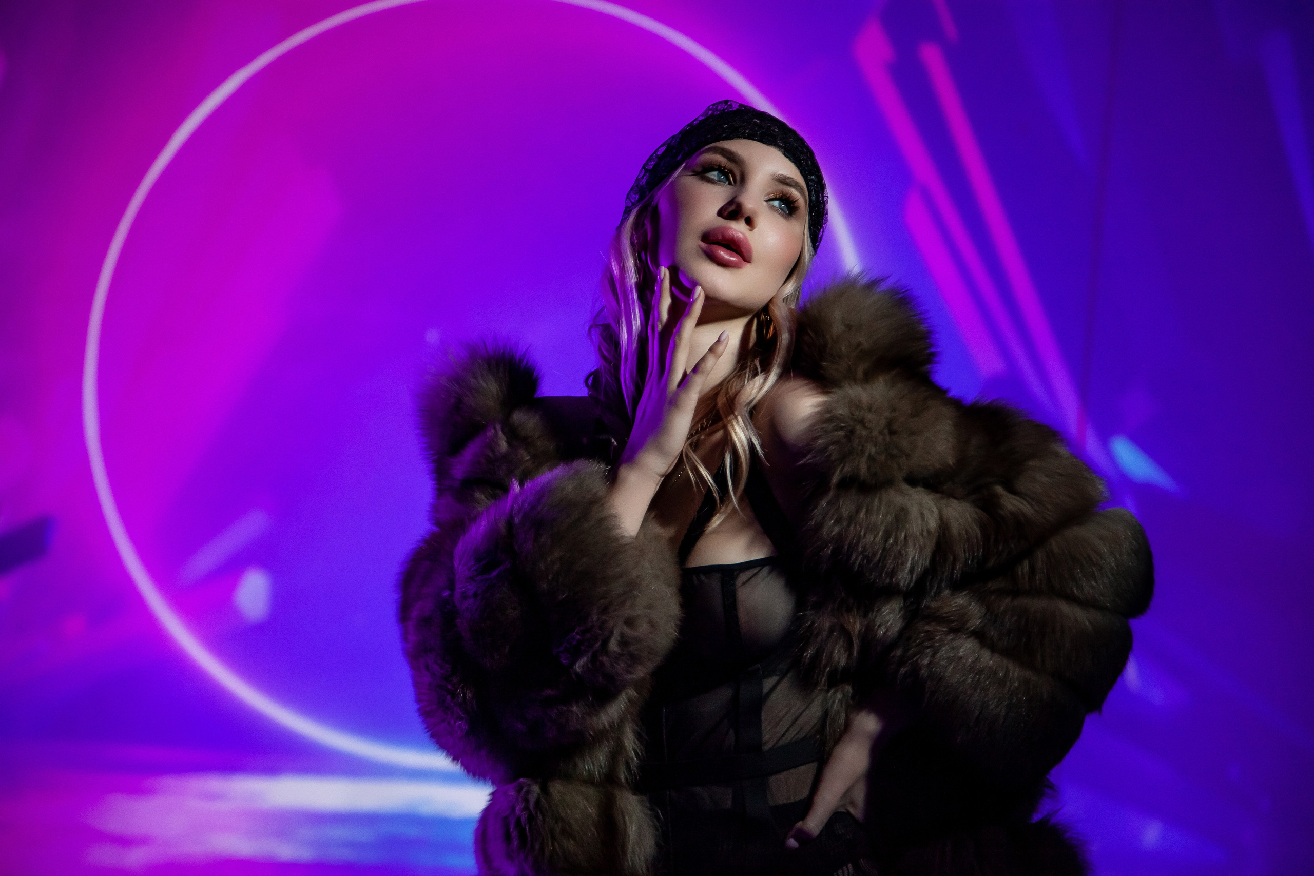 Анна в шубке. Фотограф в Волгограде Норченко Светлана