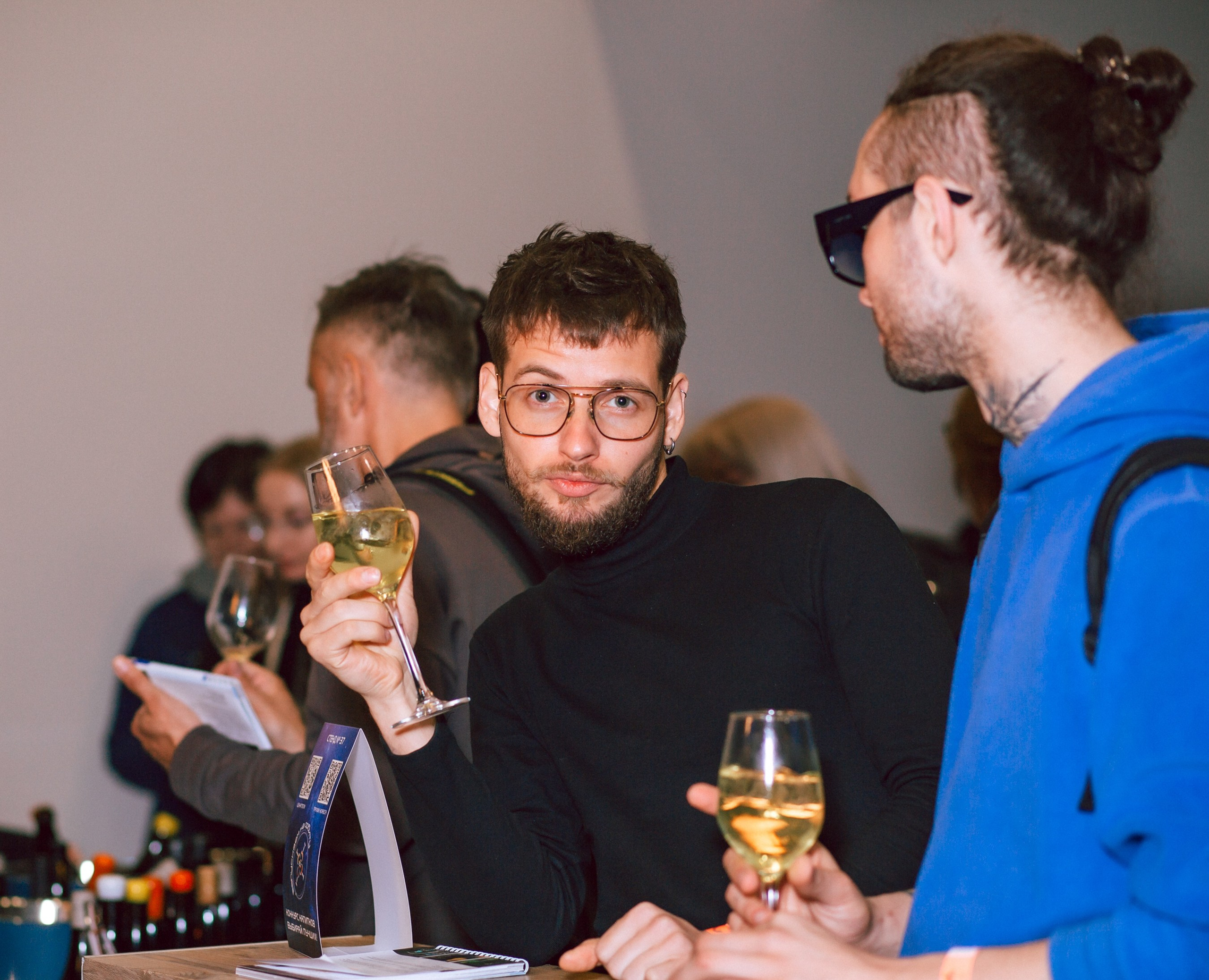 Фотограф на винные фестивали и дегустации в Сочи — Репортаж и цены. Фотограф Сочи Адлер. Солькаева Анастасия