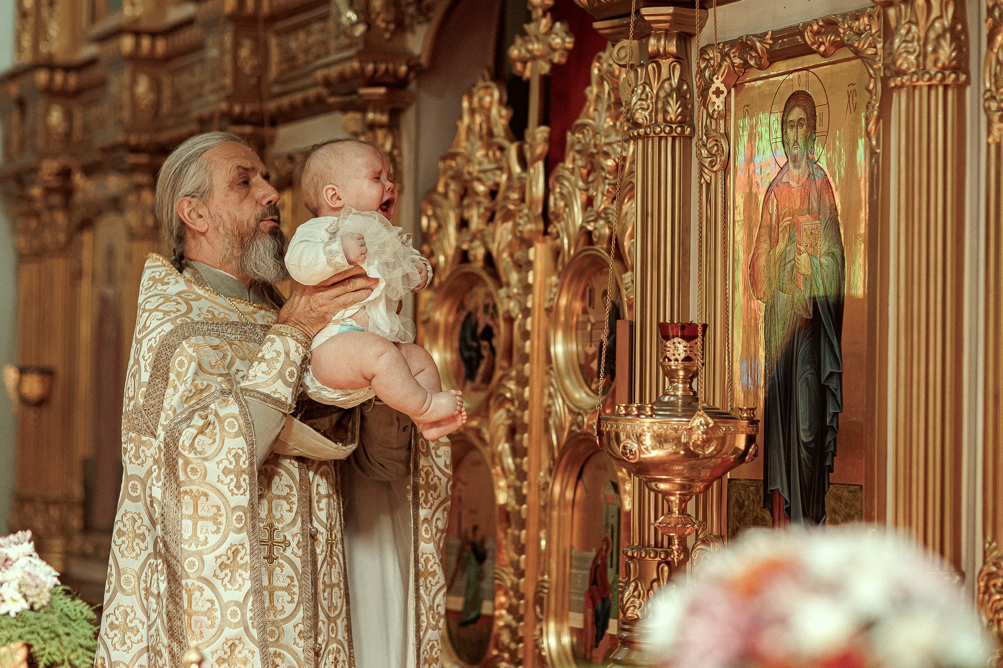 Таинство крещения Аглаи. Храм в п.Ахтырском. Детский семейный фотограф в Абинске