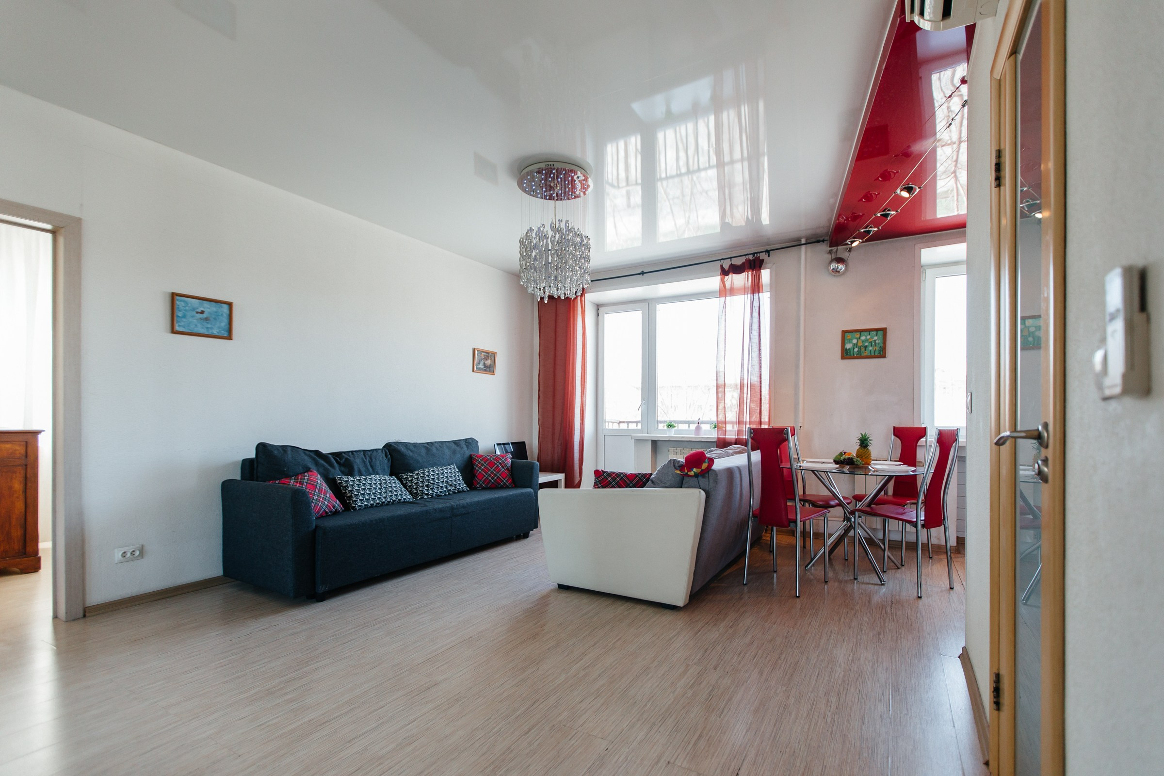 Проспект Карла Маркса, 27. Душевный фотограф Ваших самых ярких событий Марина Погребняк