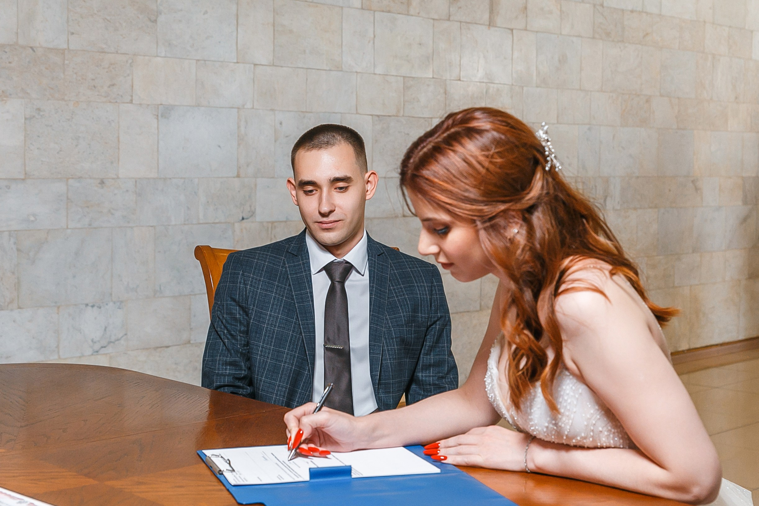 Марина и Даниил поженились. Событийный фотограф Максим Бескоровайновнов