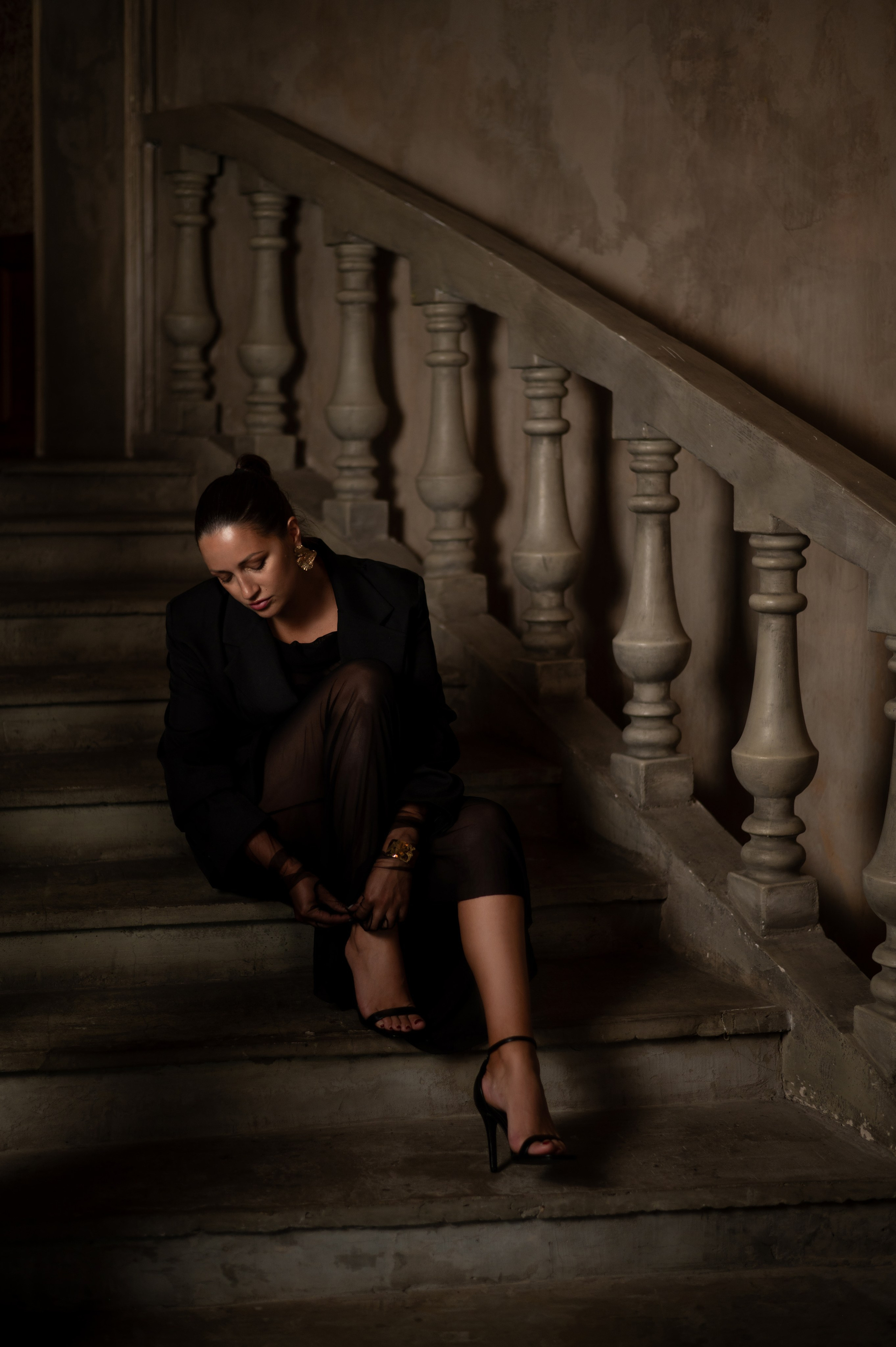 Стильная фотосессия в винтажном зале Питера. Женский фотограф Санкт-Петербург Александра Колий