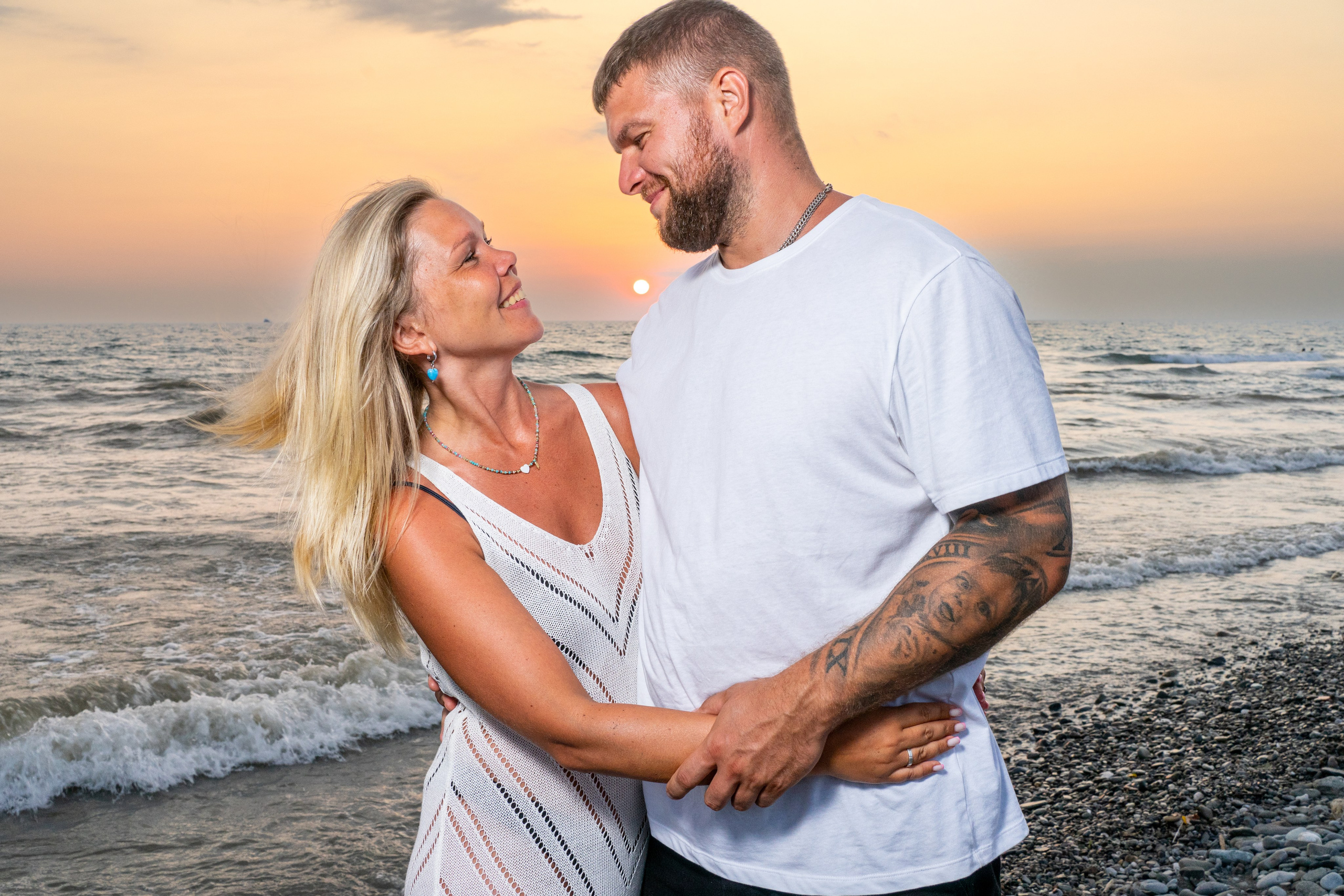 Семейная фотосессия на пляже. Фотограф в Сочи Тиунова Маргарита и Тиунов Евгений