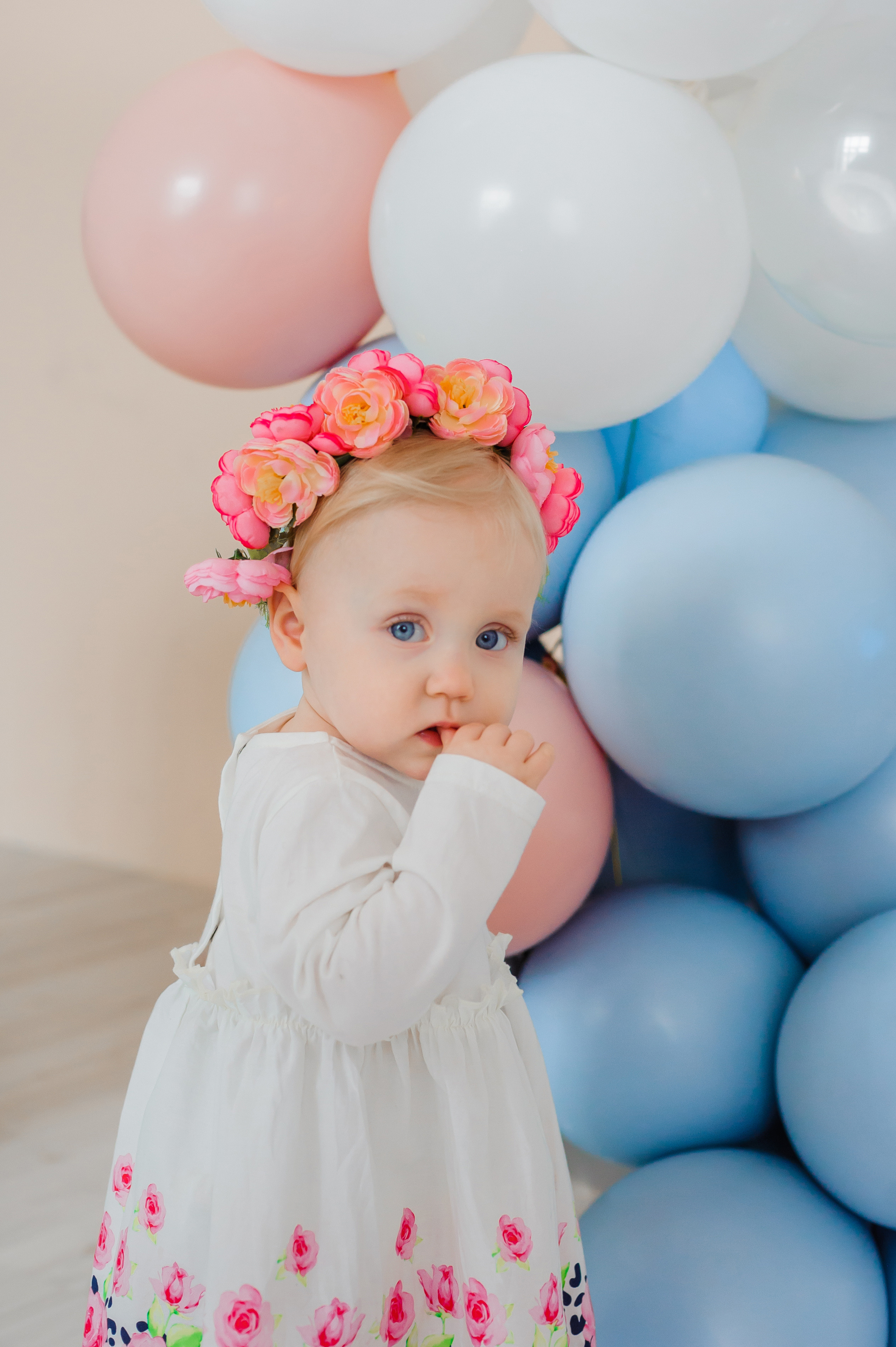 Детский и семейный фотограф в Рязани Валя Лялина. Фотограф новорождённых в Рязани, фотосъемка выписки из роддома, крещен