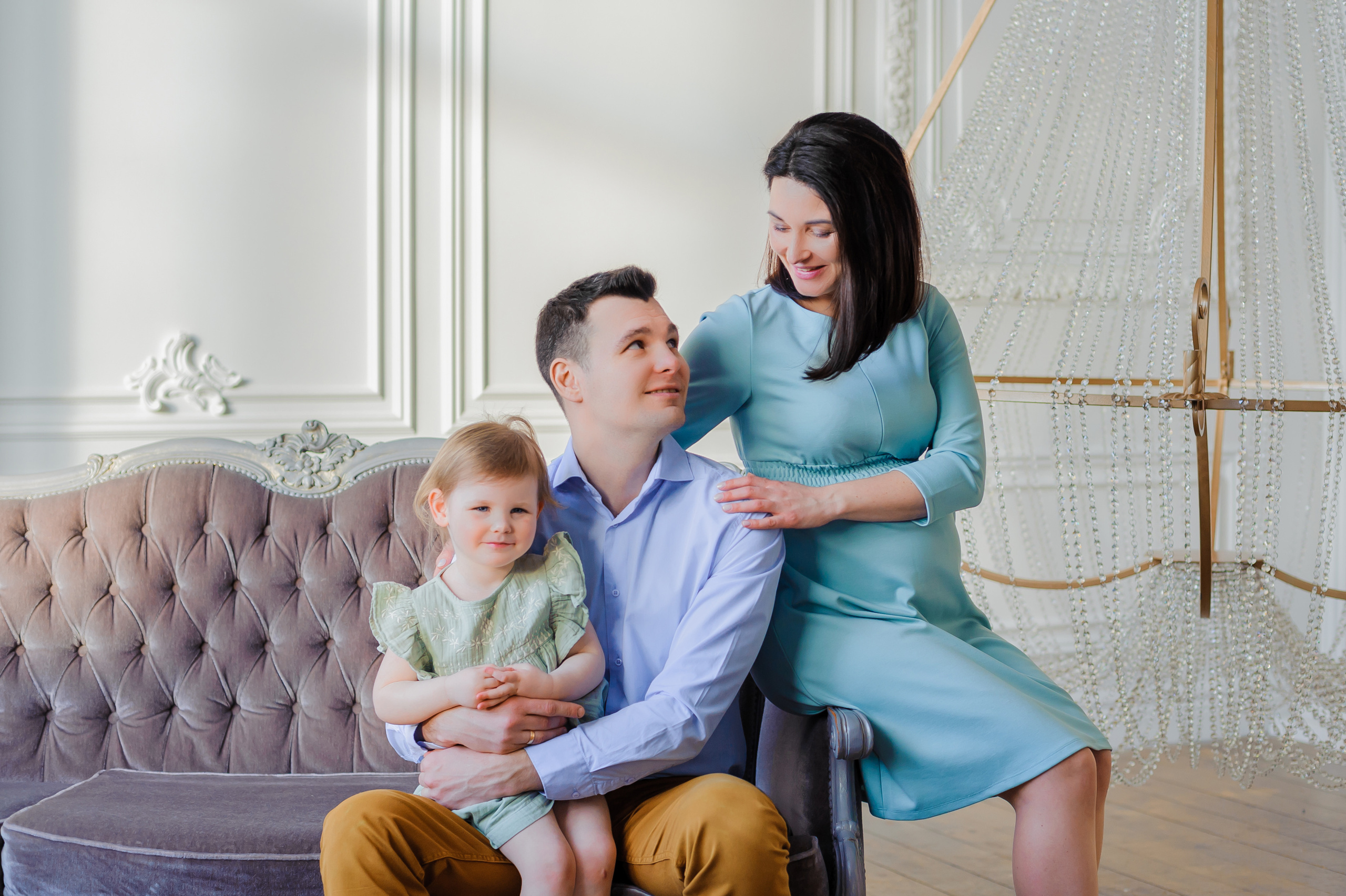 Детский и семейный фотограф в Рязани Валя Лялина. Фотограф новорождённых в Рязани, фотосъемка выписки из роддома, крещен