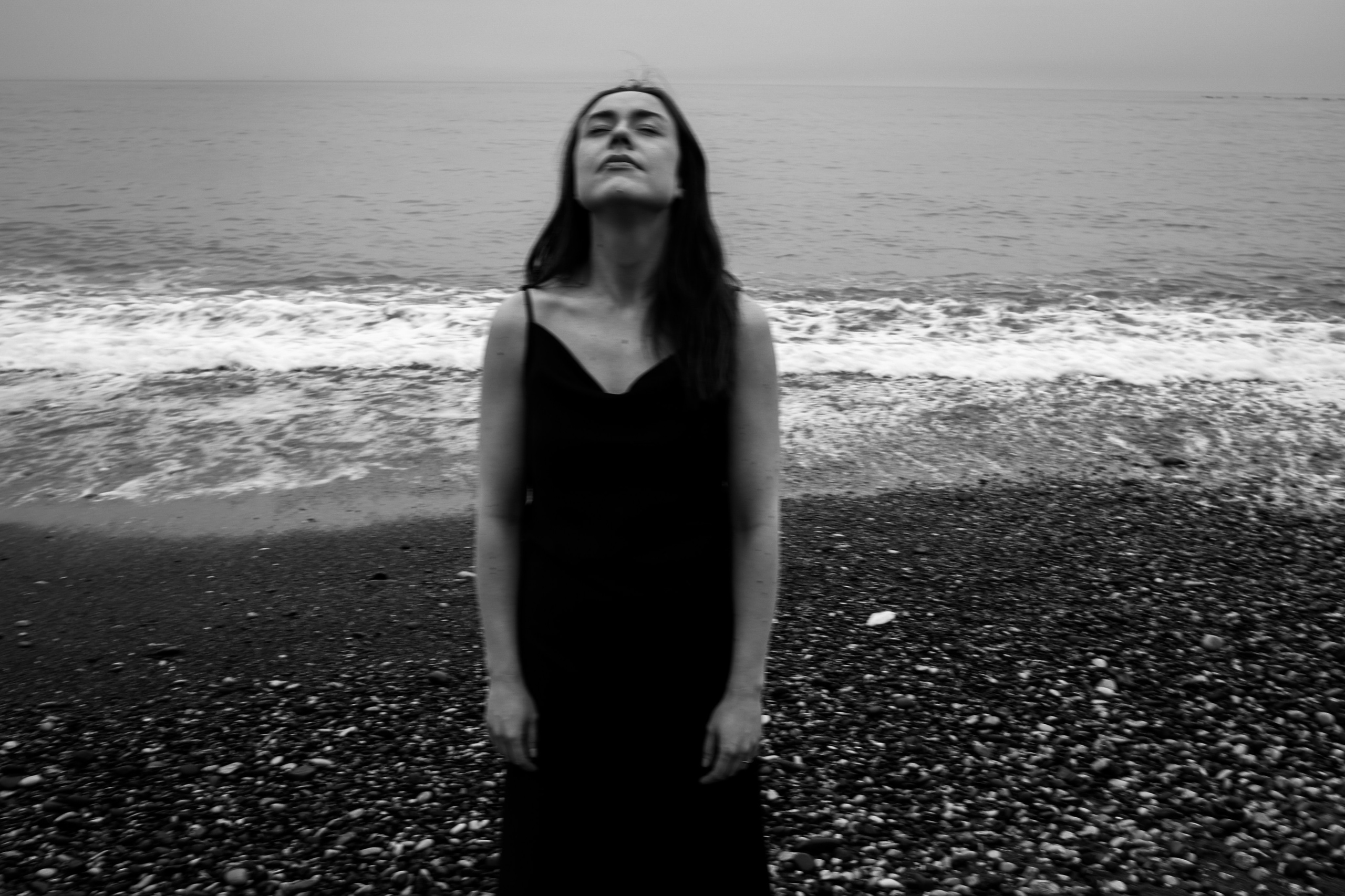 Фотосессия на море в стиле Питера Линдберга