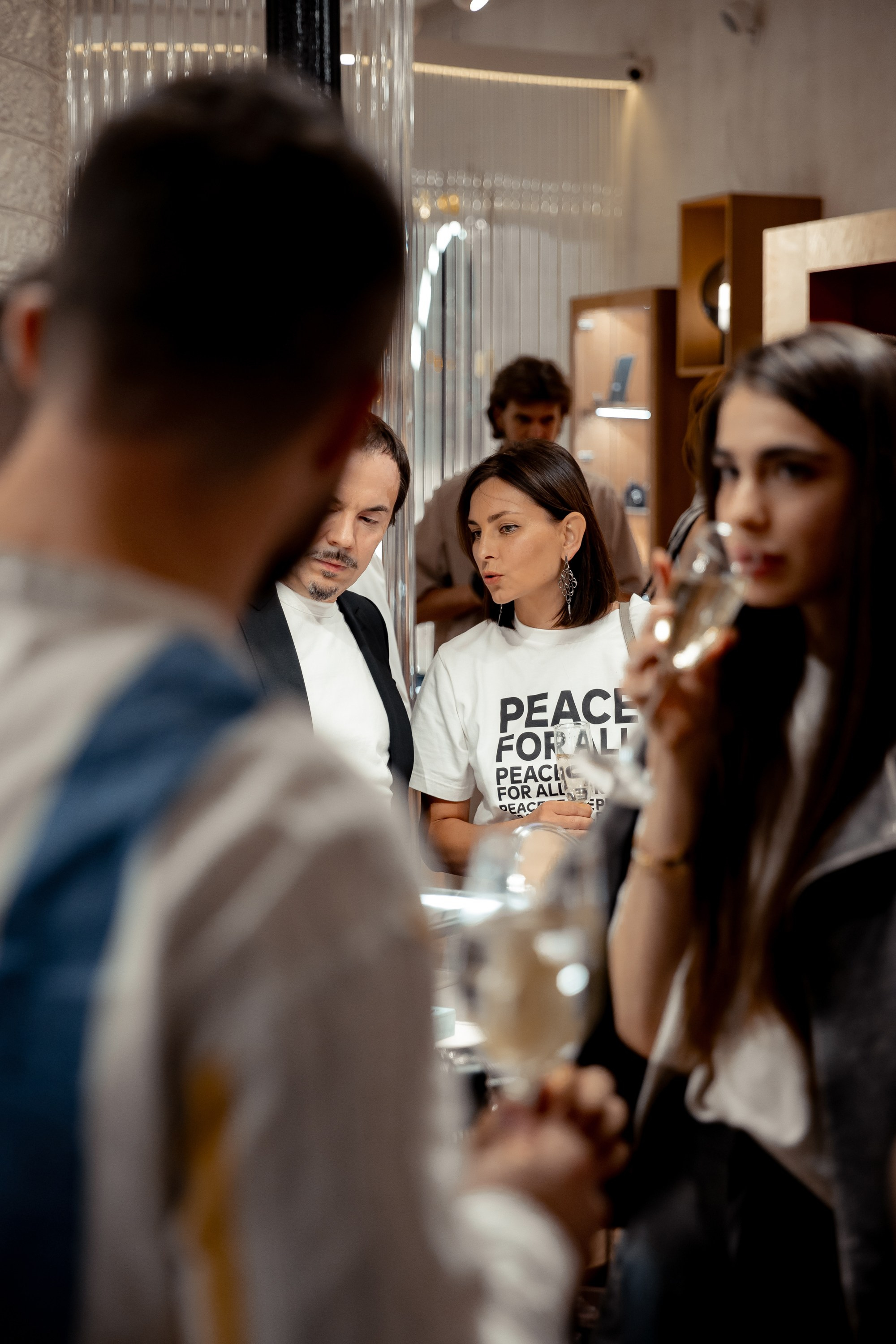 Презентация коллекции цветных драгоценностей в Le Noir. Главная