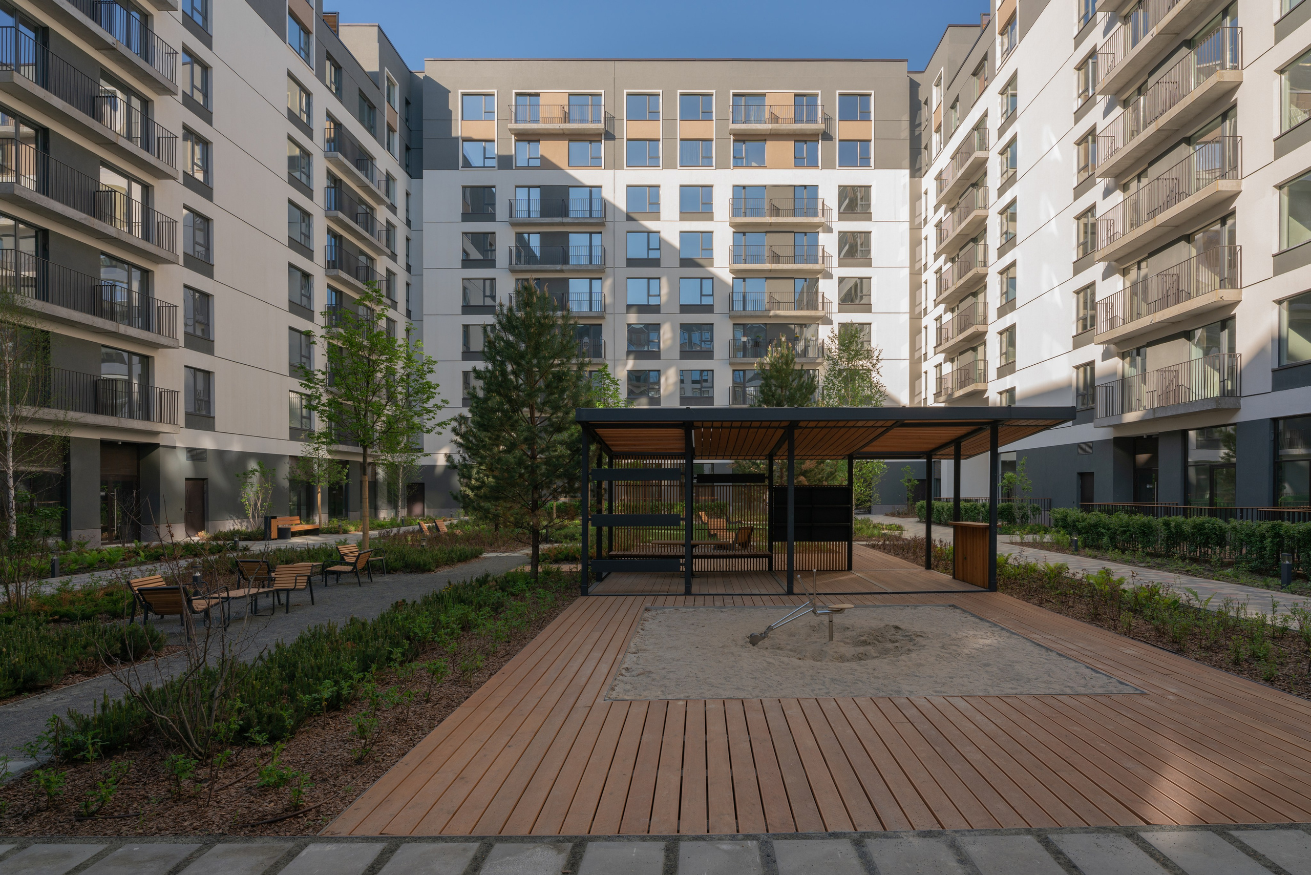 На Академическом | Брусника. Архитектурный фотограф Кирилл Цыбенко. Работаю в Москве, по всей России и Миру