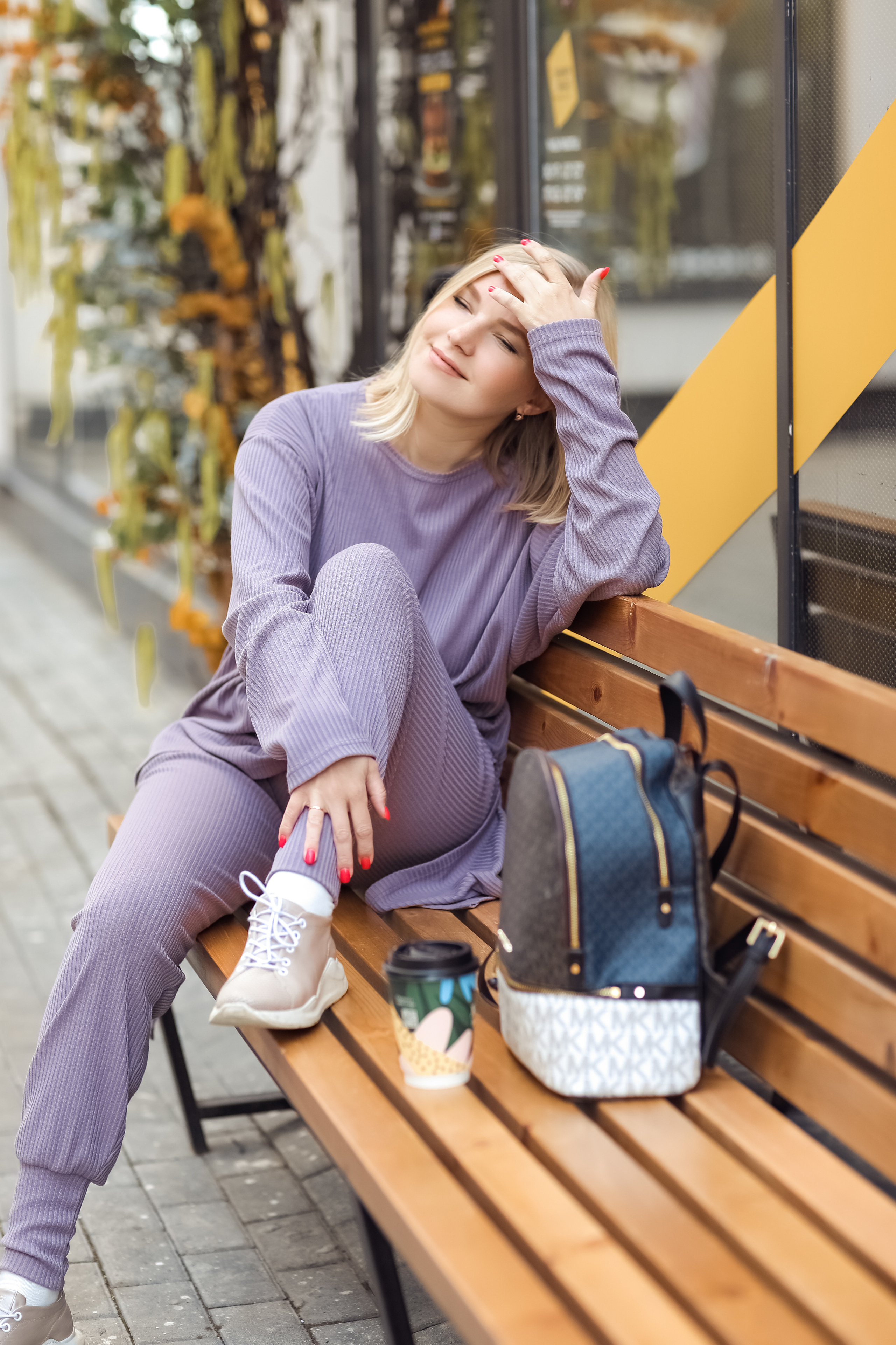 Фотопрогулка с Олей в Клевер парк. Фотограф Екатеринбург Московкина Юлия