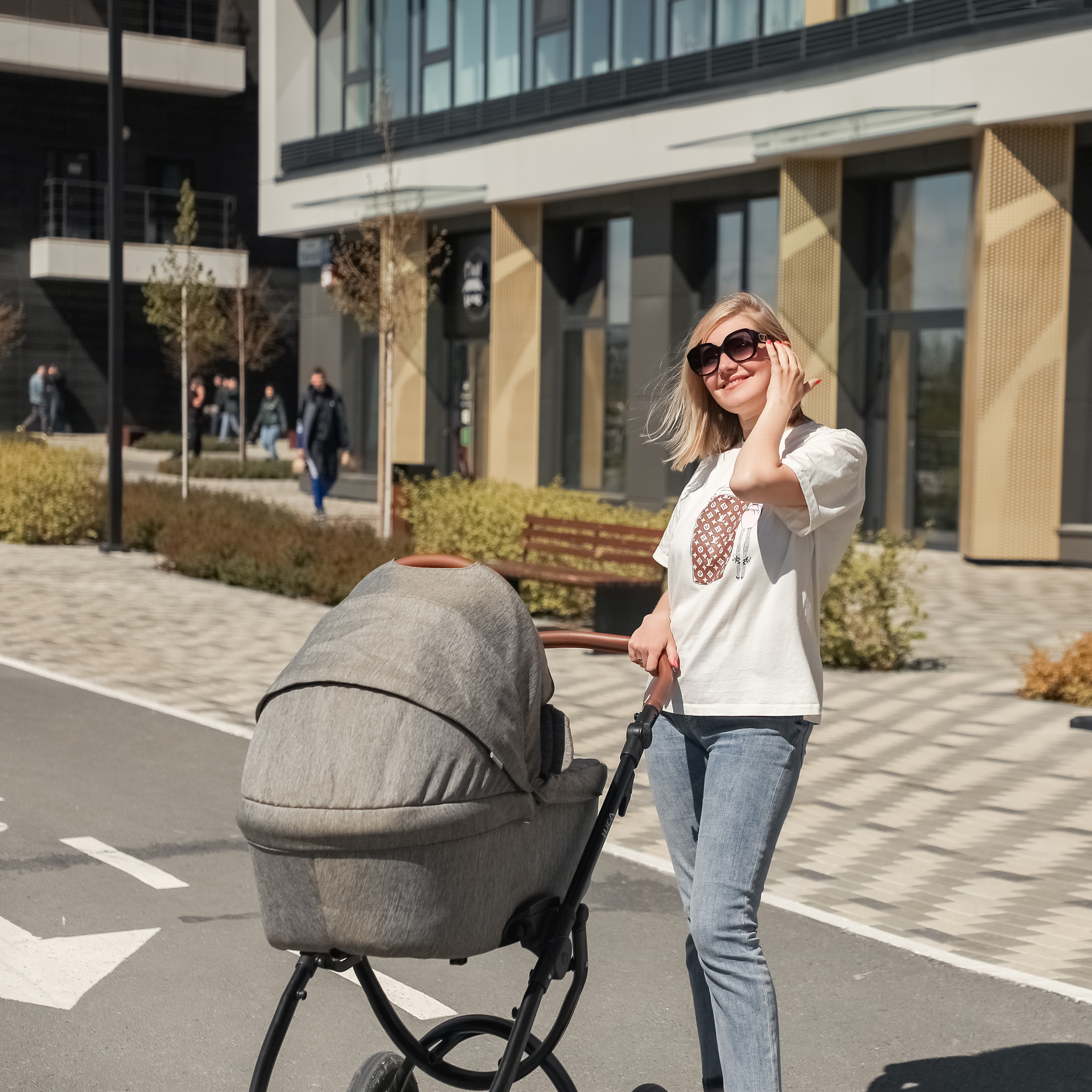 Фотопрогулка с Олей в Клевер парк. Фотограф Екатеринбург Московкина Юлия