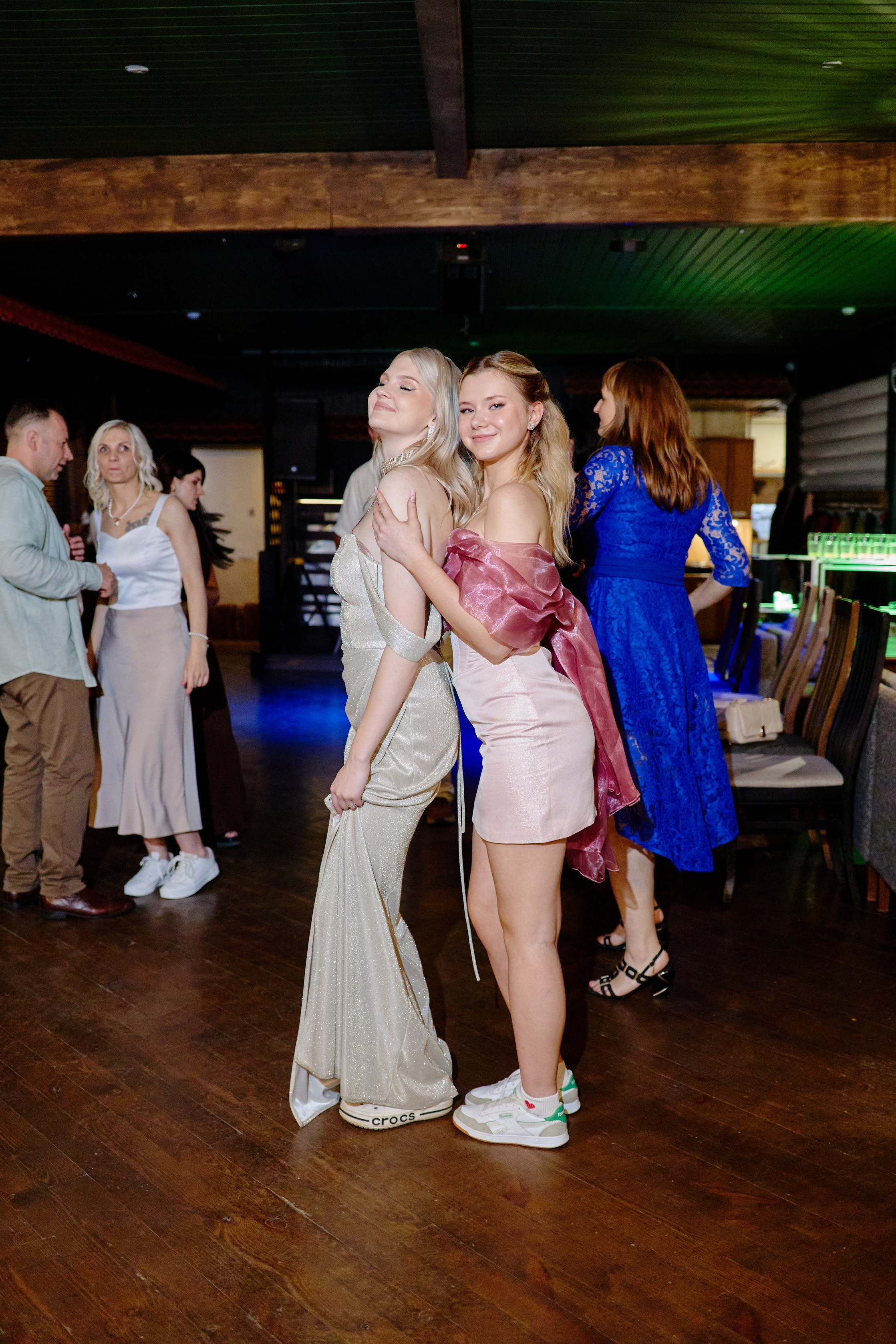 Выпускной 35 Сош. Фотограф Выпускные альбомы Таганрог Сергей Коробченко