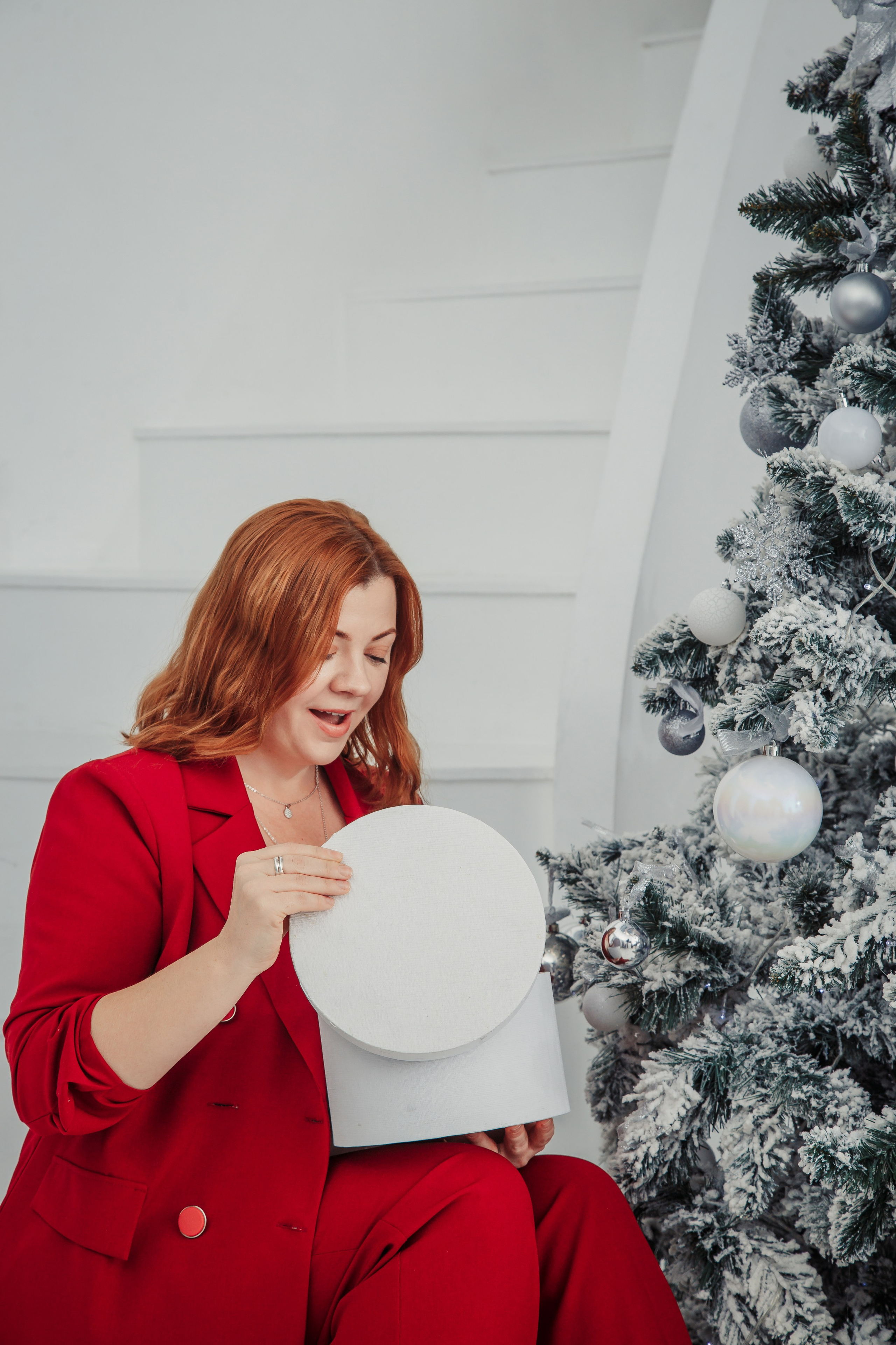 Где сделать красивую новогоднюю фотосессию в Москве, Мой личный рейтинг студий для праздничных съёмок, Фотостудии с атмосферой уюта и волшебства, Необычные локации для креативных новогодних кадров, Как выбрать студию под ваш стиль и настроение, новогодняя фотосессия в Москве, фотостудия для новогодней съёмки, лучшие фотостудии Москвы, новогодние фотостудии Москва, где сделать новогодние фото, фотостудии для бренд-съёмки, фотосессия в новогодней студии, идеи для новогодней фотосессии, бренд-фотограф Москва, фотосессия в студии Москва, rina_sphoto, Катерина Сысуева, Рина Сысуева, фотограф в Москве, бренд-фотограф для экспертов