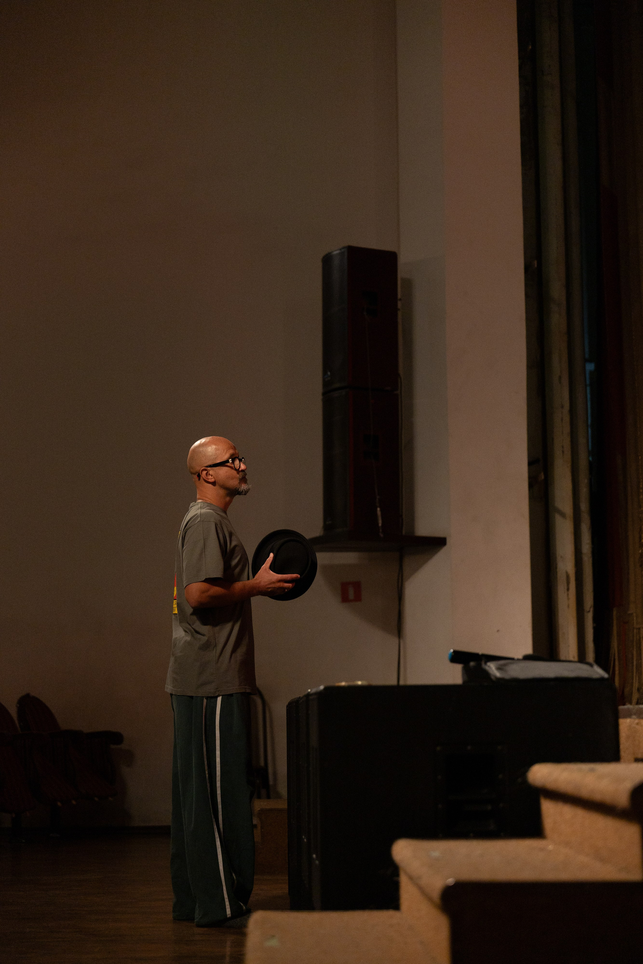 Спектакль Егора Дружинина «Всюду жизнь»