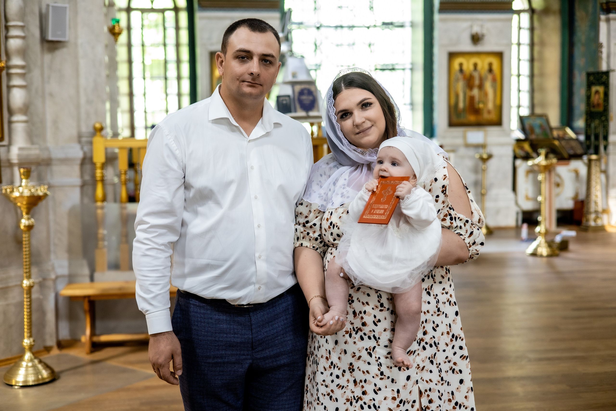 Крещение Ульяны и Вероники. Фотограф Надежда Лукьянова