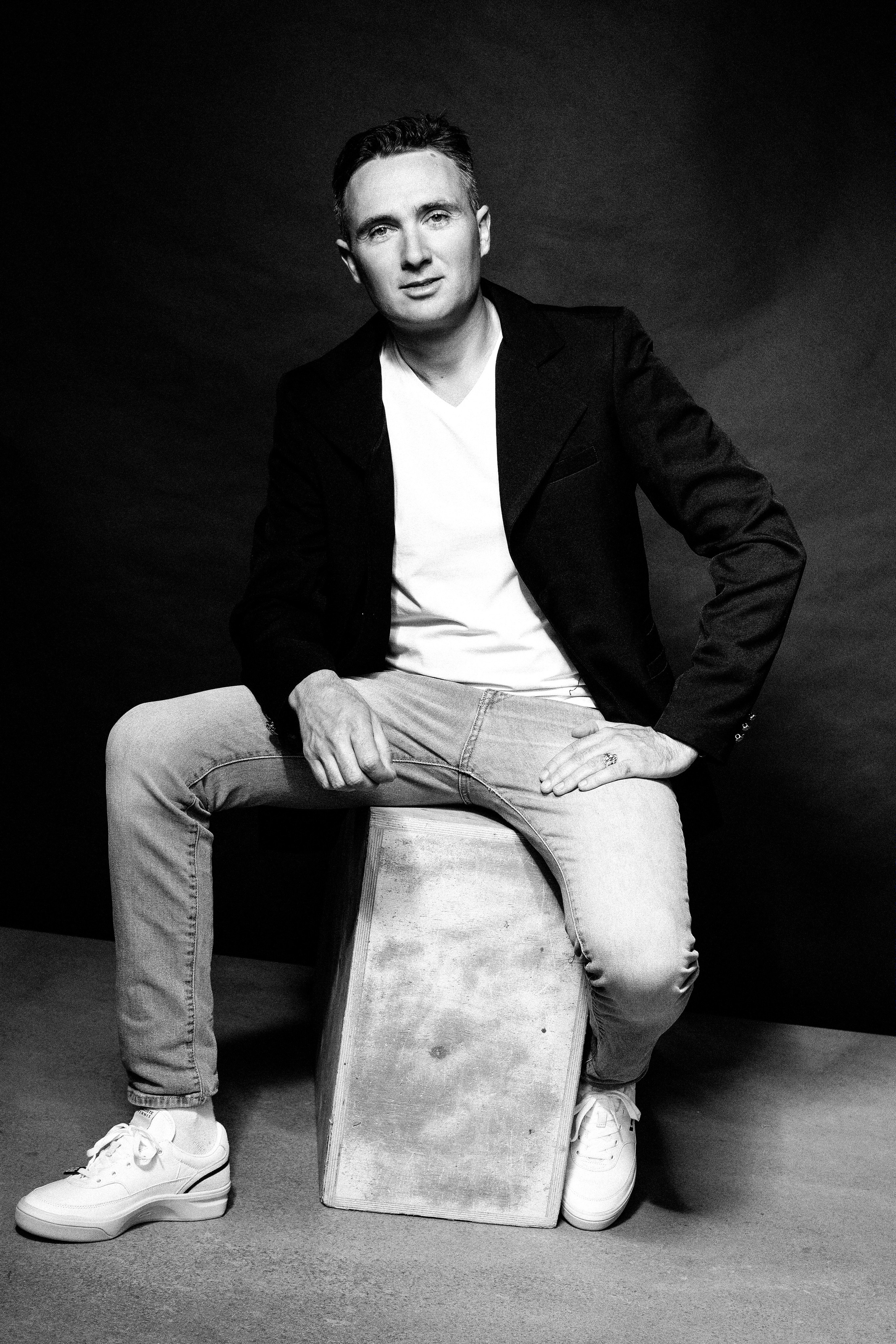 Мужская фотосессия в студии и на улице, подберем образ. Фотограф Алла Быкова