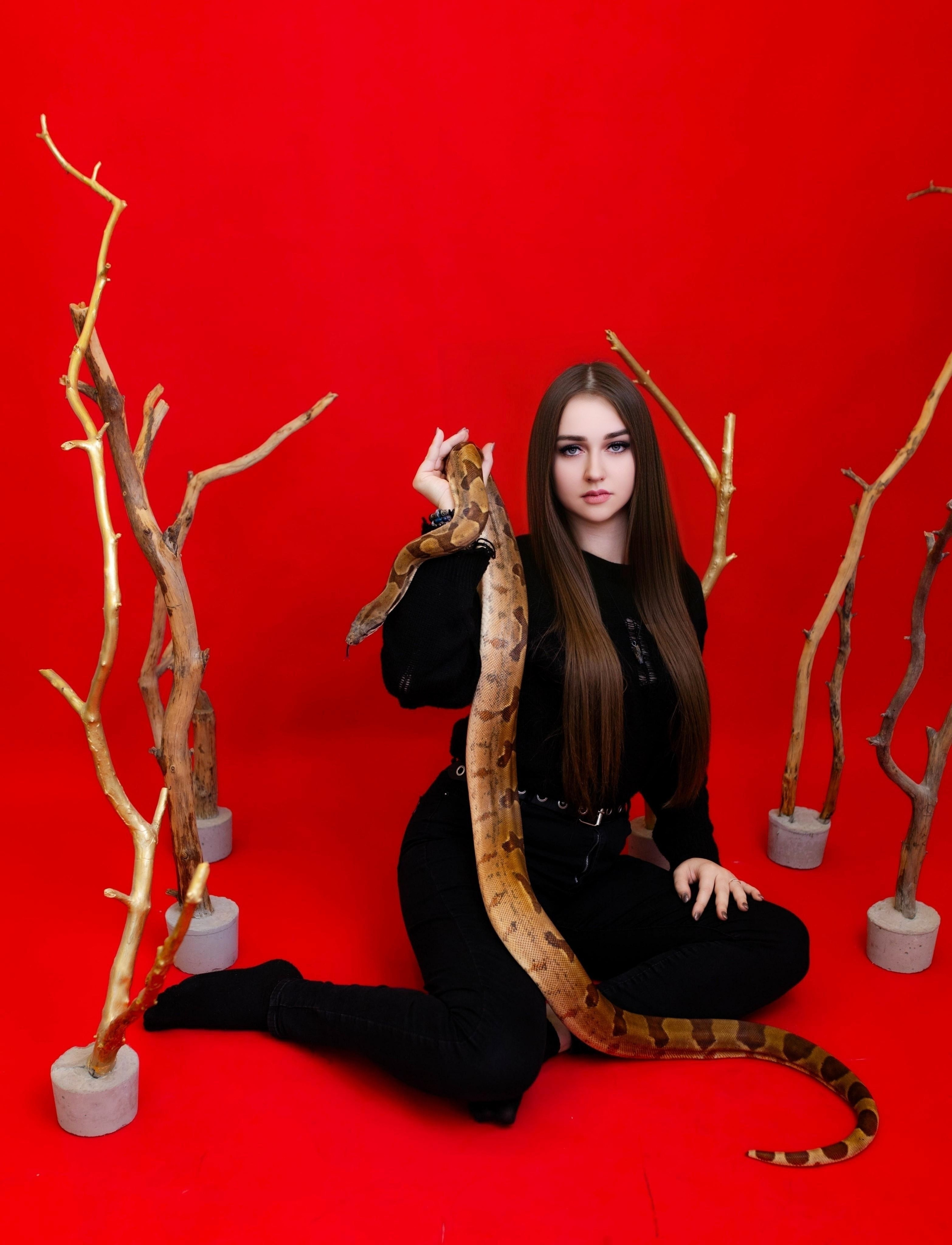 Фотосессии со змейкой. Свадебный и семейный фотограф Виолетта в Липецке