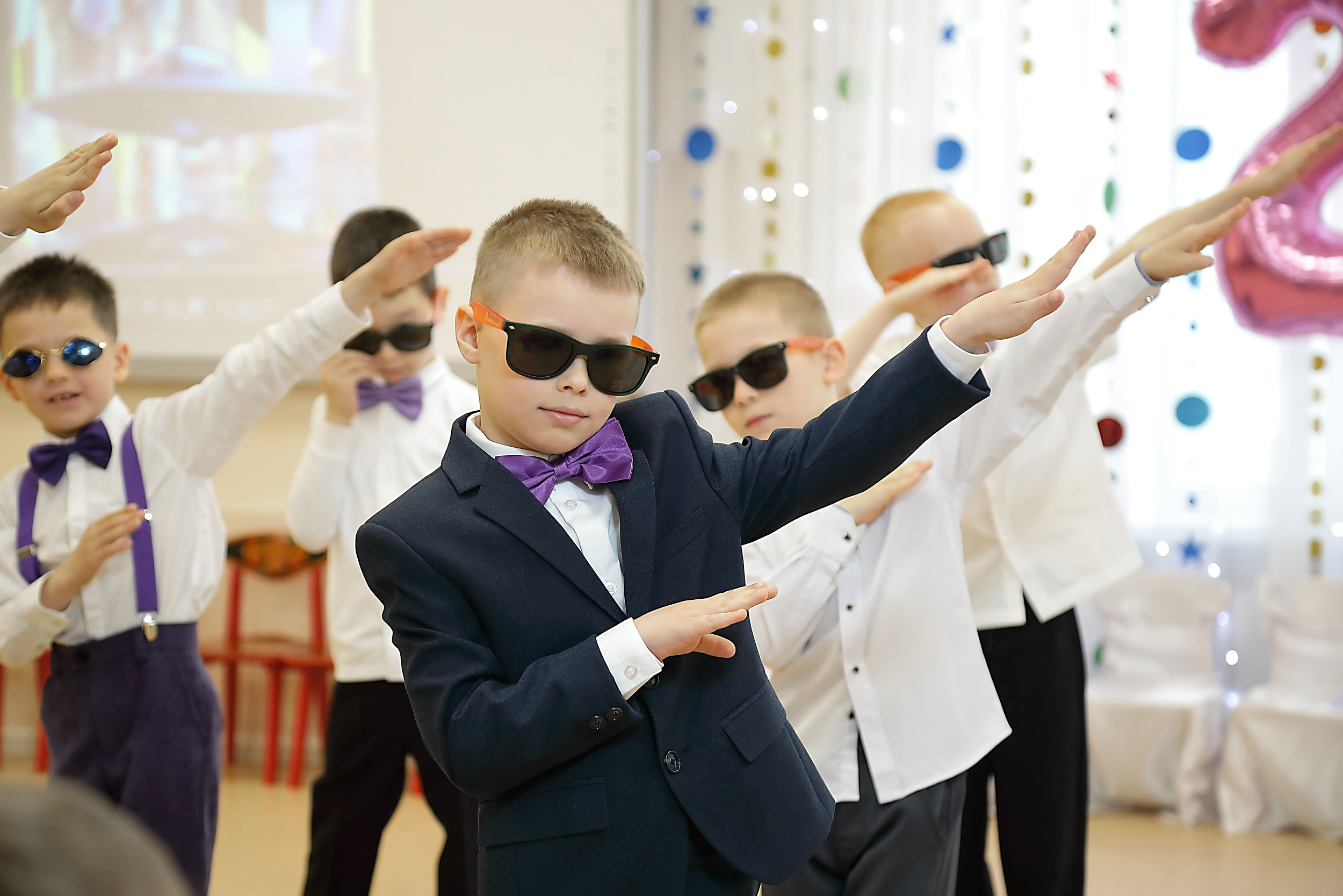 Фотосессия выпускного в детском саду. Свадебный и семейный фотограф и видеограф в Екатеринбурге Полянские Тимур и Анастасия