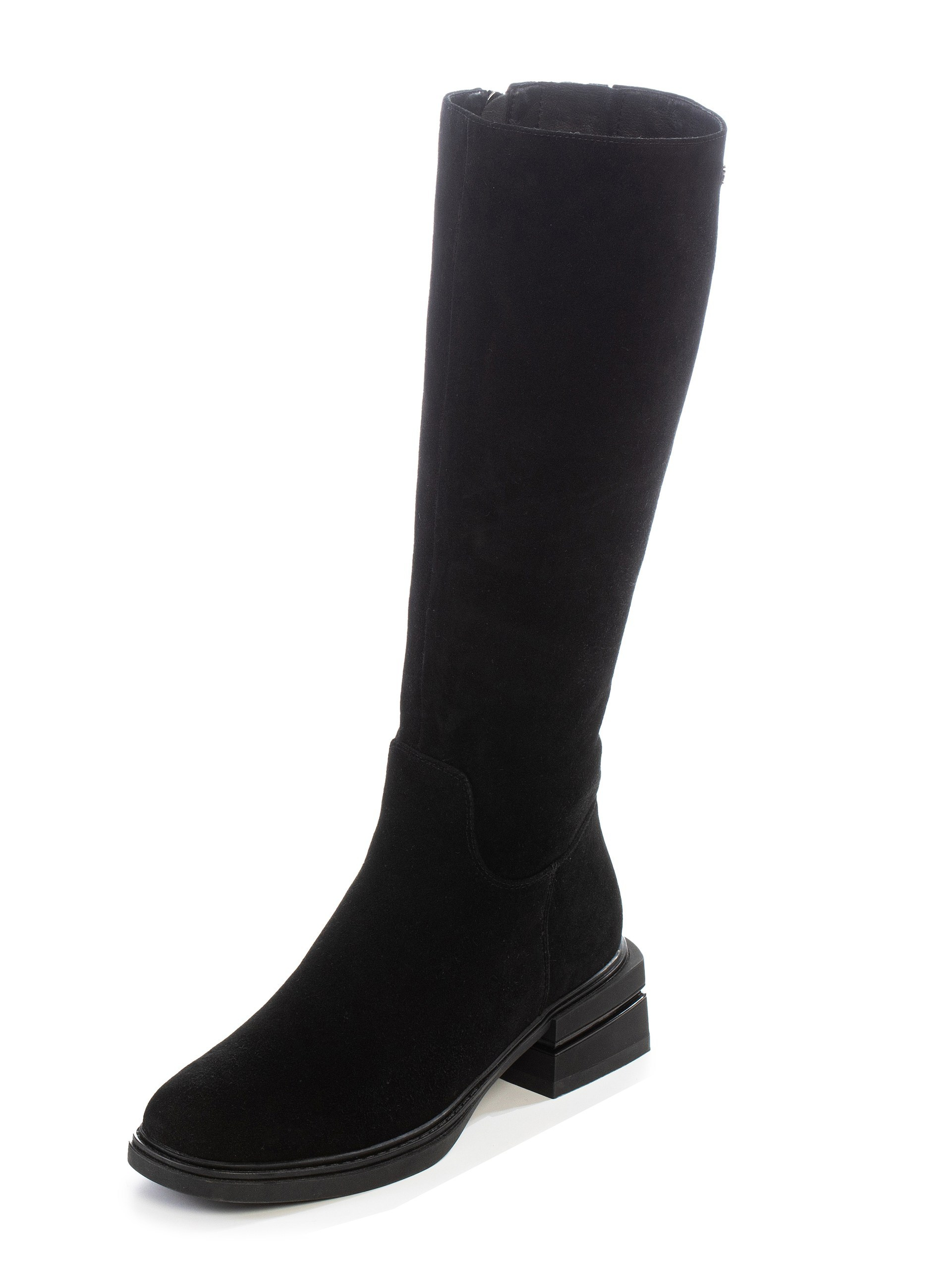 Зимняя обувь с вырезкой на белый фон. Фотограф в Туле Крупский АнДРей. Фотостудия «КАДР71» в Туле