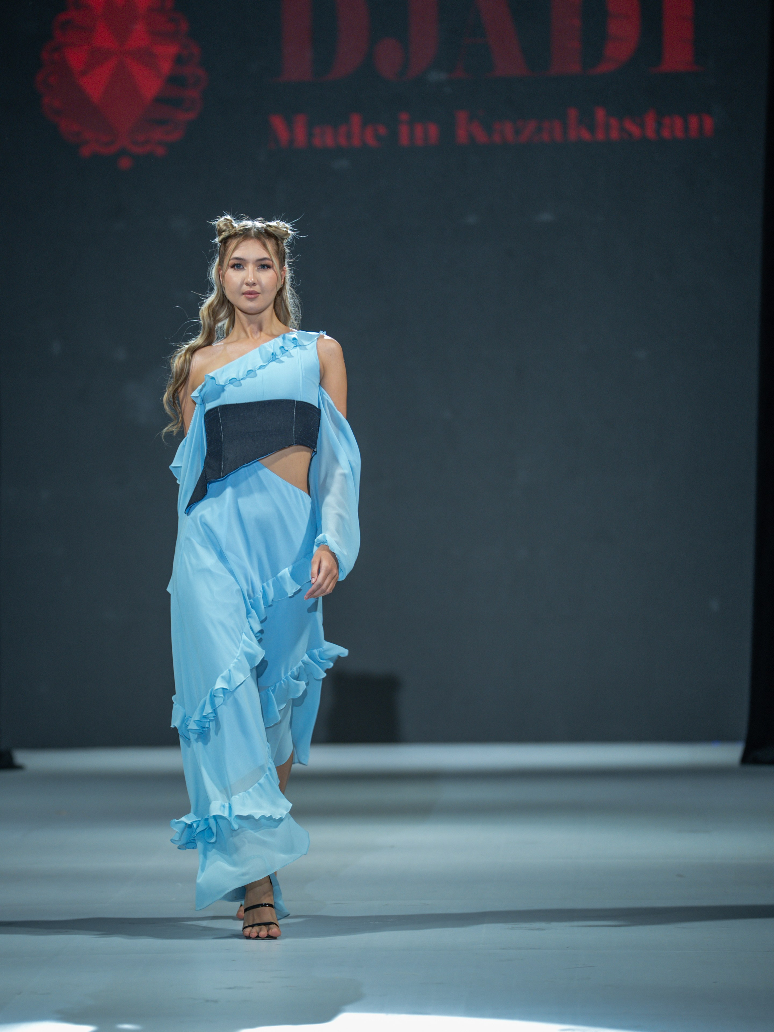 EURASIAN FASHION WEEK DJADI. Сайт Алматинского НЮ АРТ, будуар и фэшн фотографа Дениса Карпенко