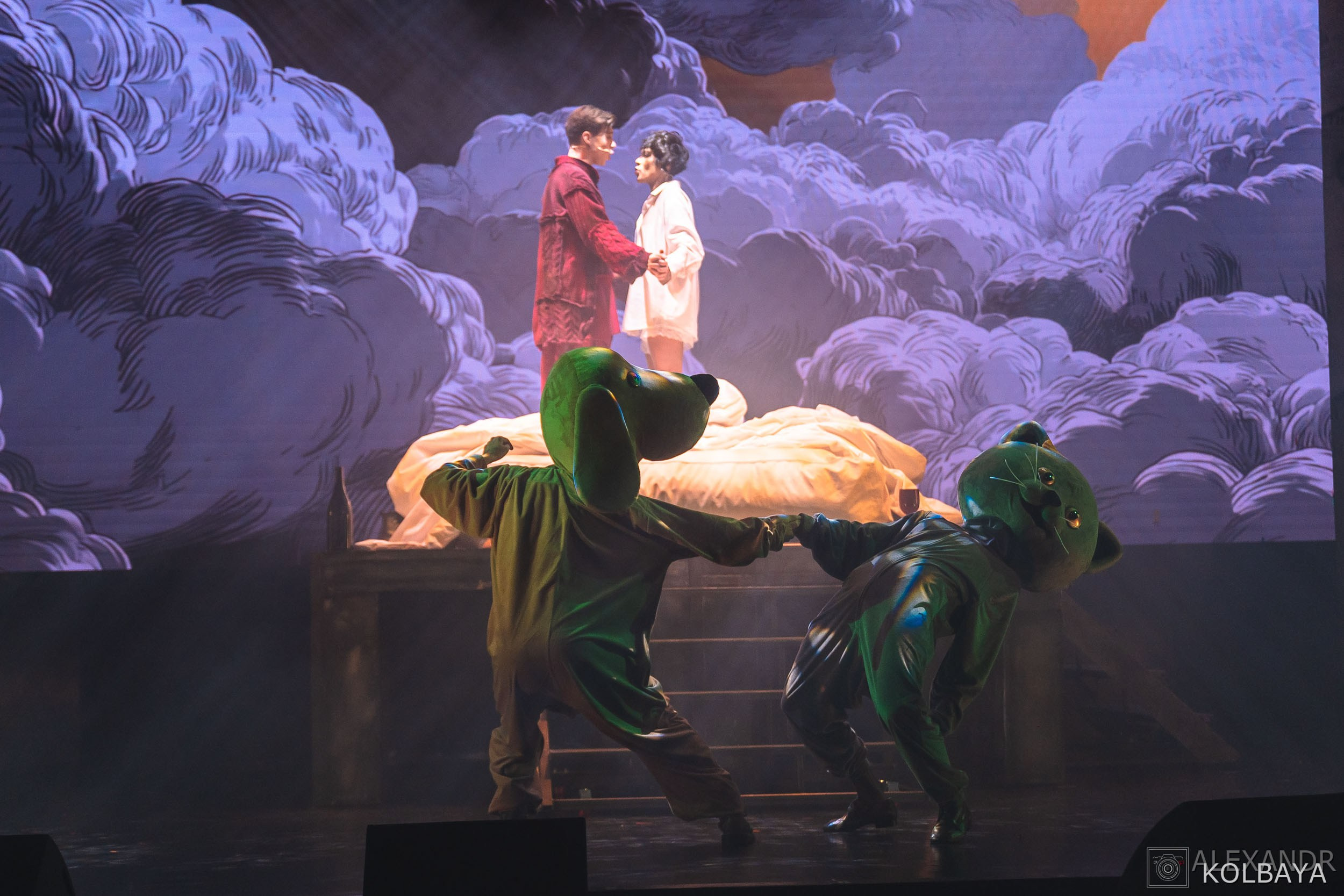 Фотографии со спектакля «Однажды в городе N». Концертный и театральный репортажный фотограф в Москве Александр Колбая