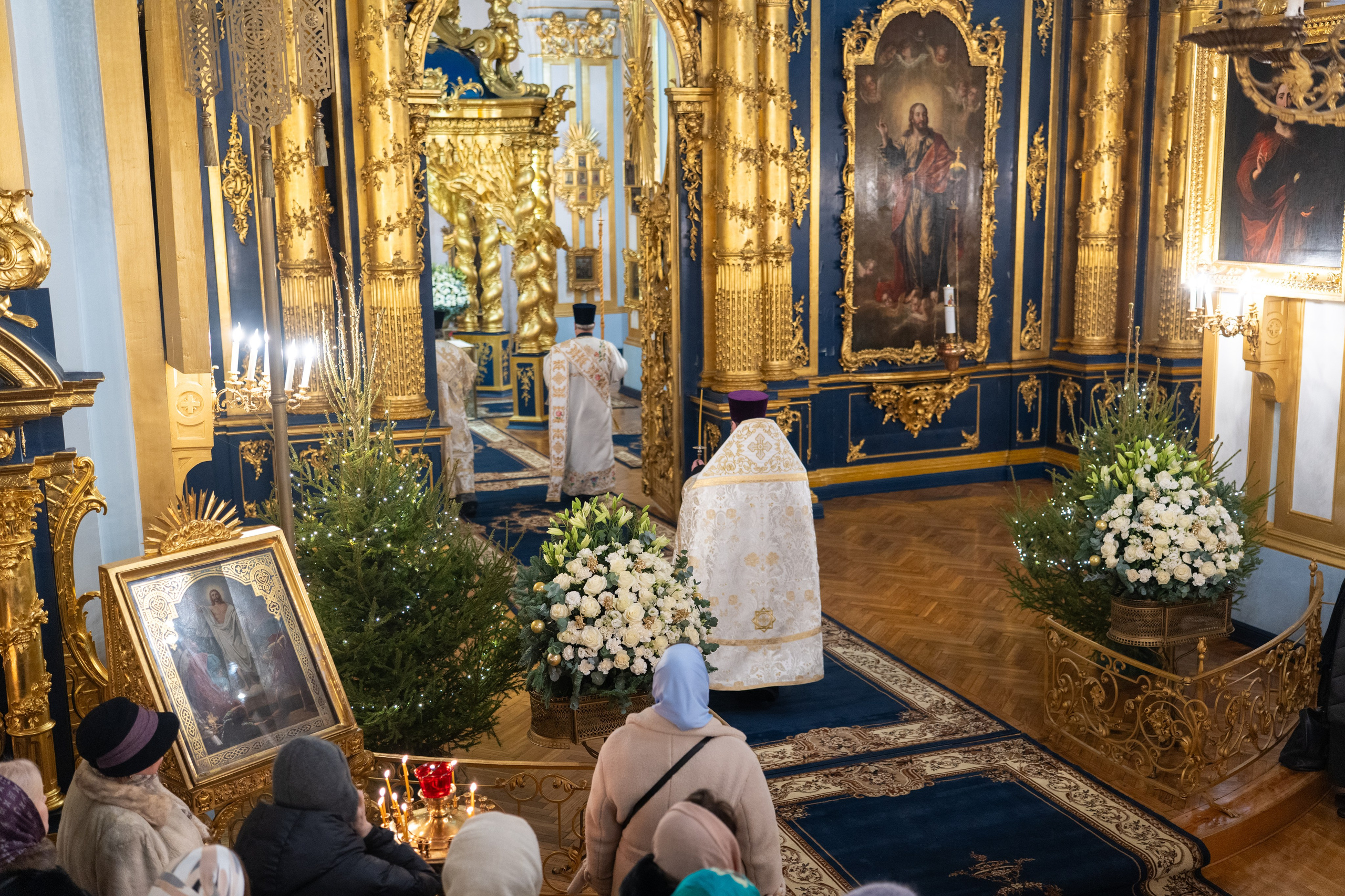 Праздничное бдение в Николо-Богоявленском морском соборе. НИКОЛО-БОГОЯВЛЕНСКИЙ МОРСКОЙ СОБОР