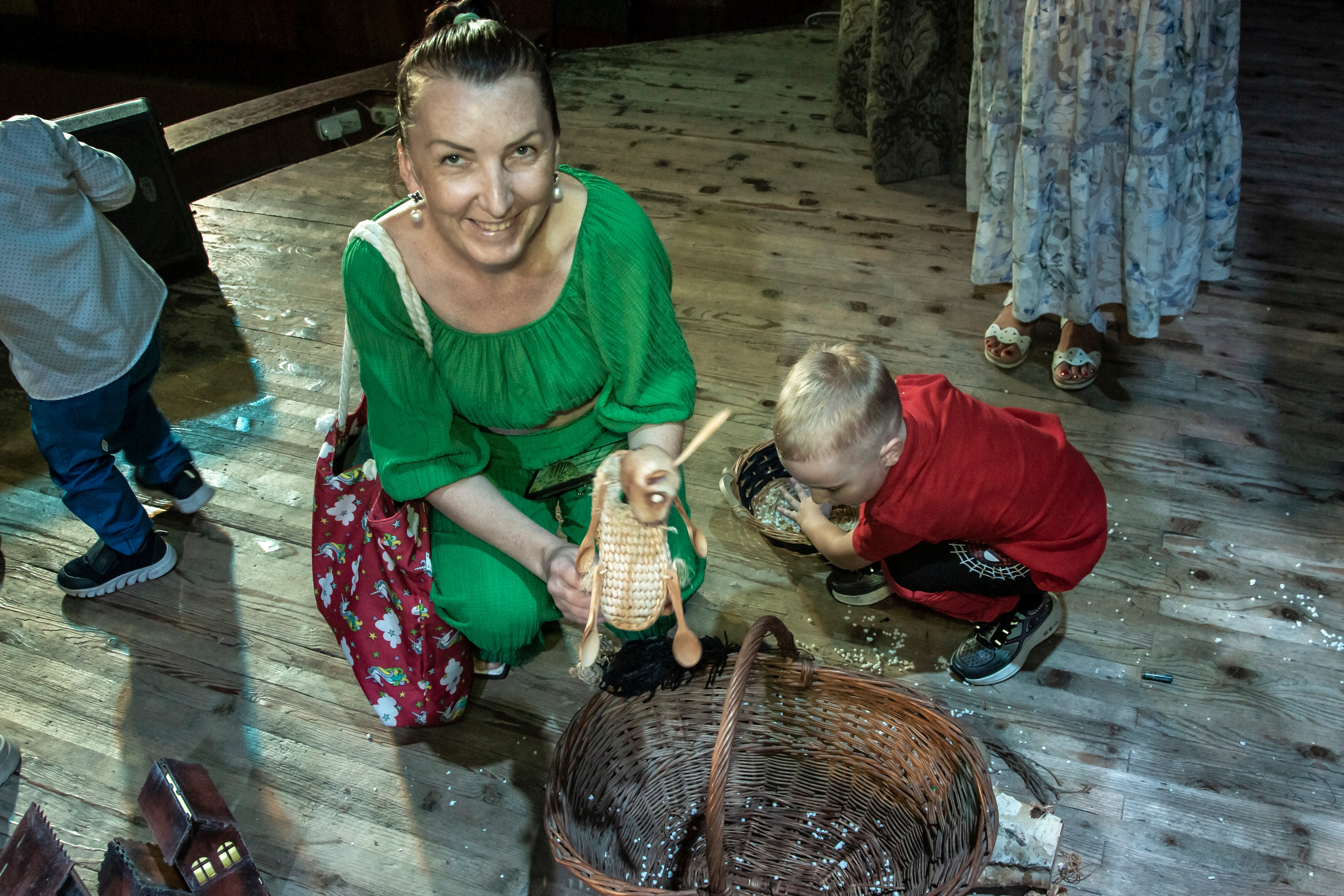 Лапотные сказки спектакль театра Саквояж. Фотограф в Сочи Юрий Шептаев