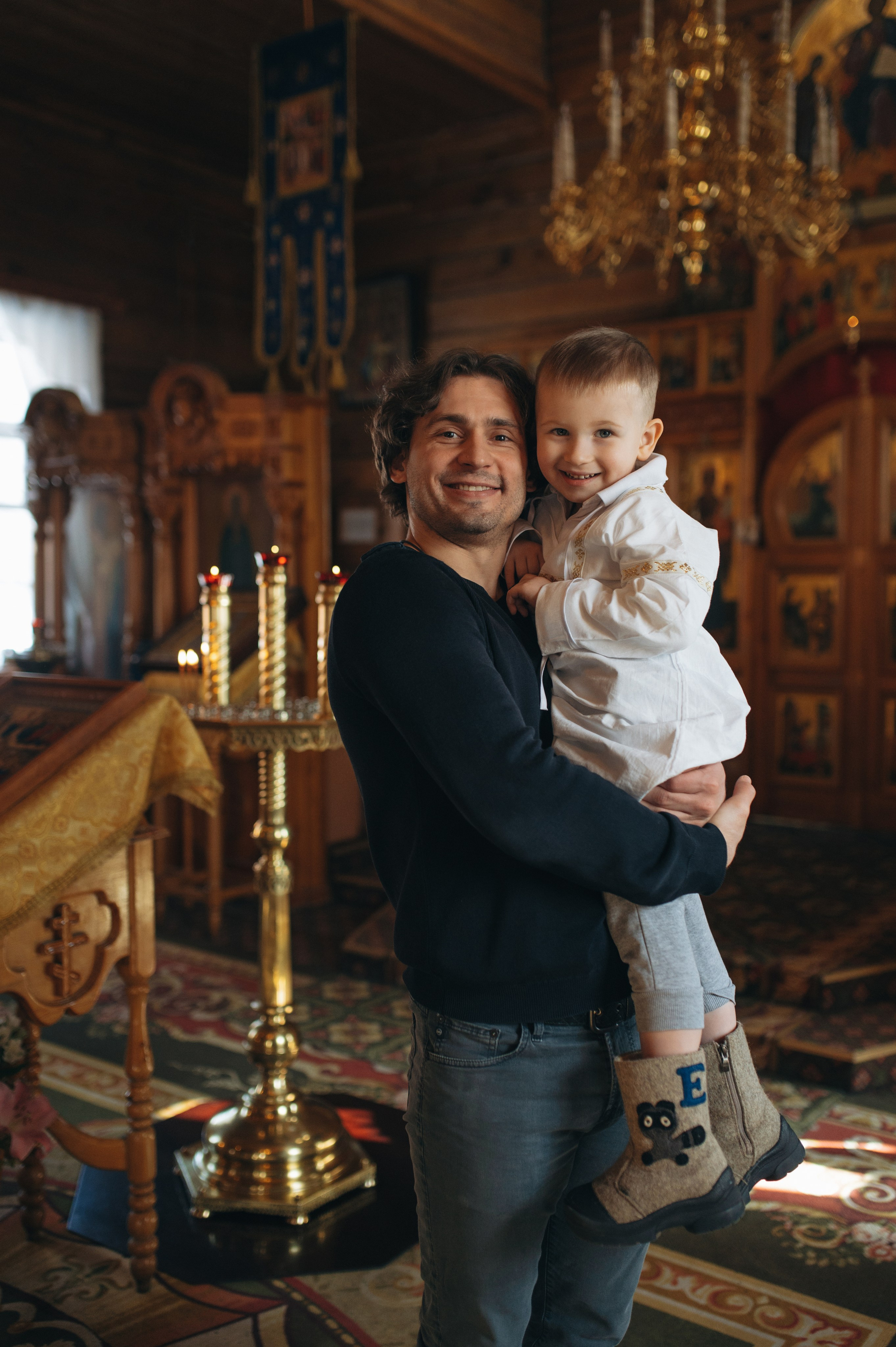 КРЕЩЕНИЕ ПАВЛА. СЕМЕЙНЫЙ ФОТОГРАФ В НОВОСИБИРСКЕ ЖЕНЯ ИНДРИКОВА
