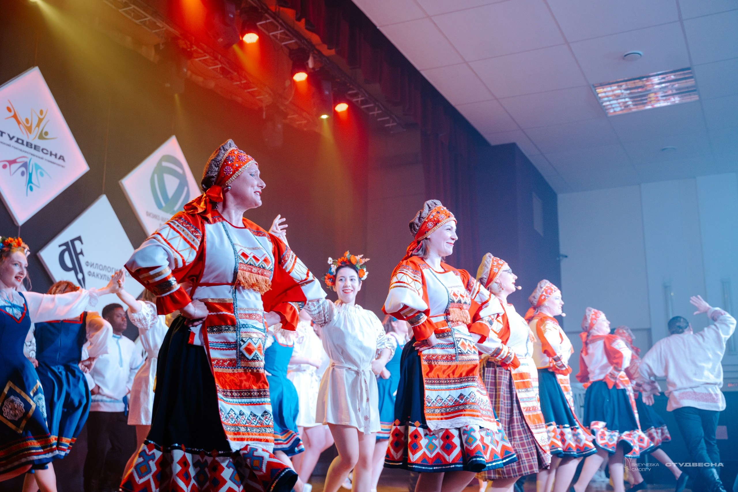 СмолГУ — Студвесна — 50/50. KiPPER Gallery — Фотограф