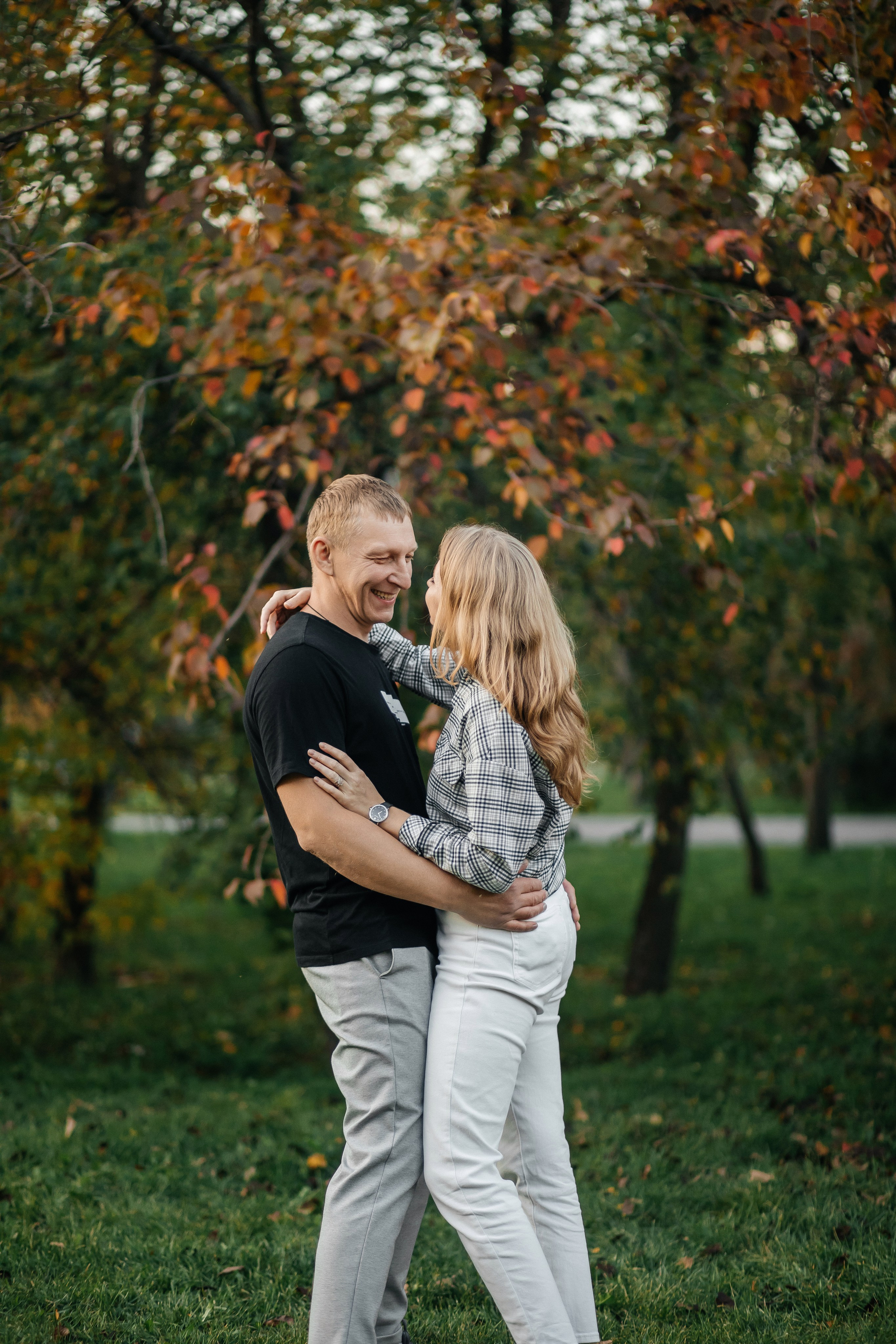 Семейная прогулочная фотосессия. Свадебный и семейный фотограф Ибрагимова Мария из Екатеринбурга