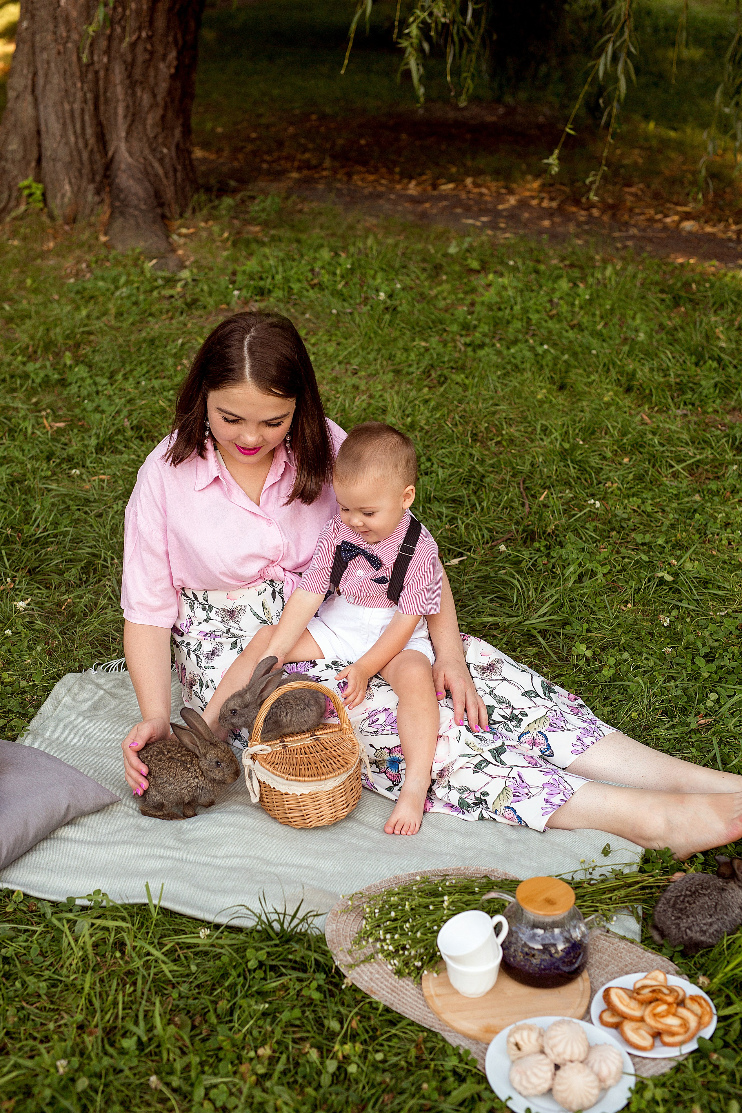 Пикник с крольчатами. Людмила Далидович топовый семейный фотограф Находка/Владивосток