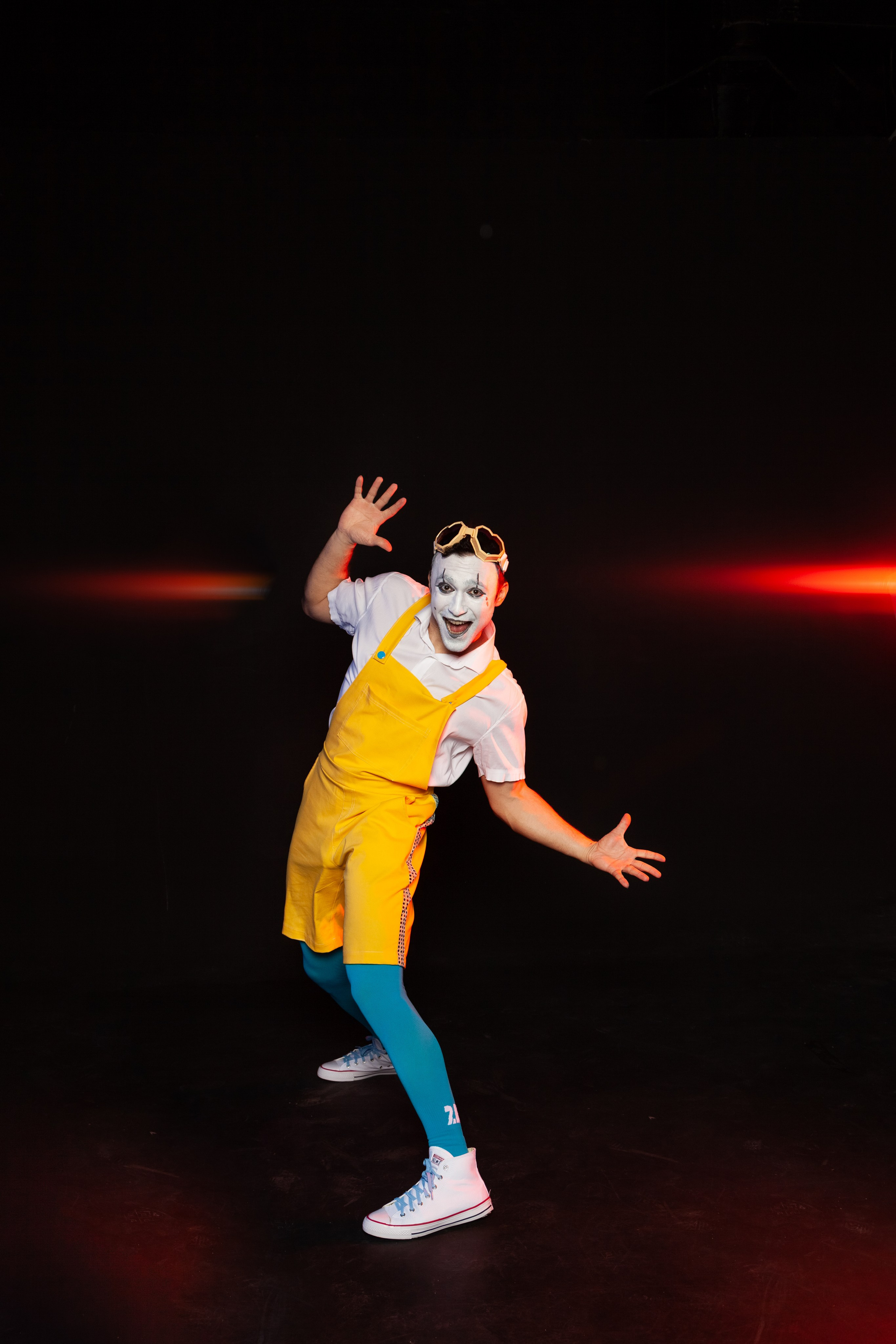 Клоуны — съемка афиши. Двойняшки-фотографы Анна и Анастасия в Санкт-Петербурге