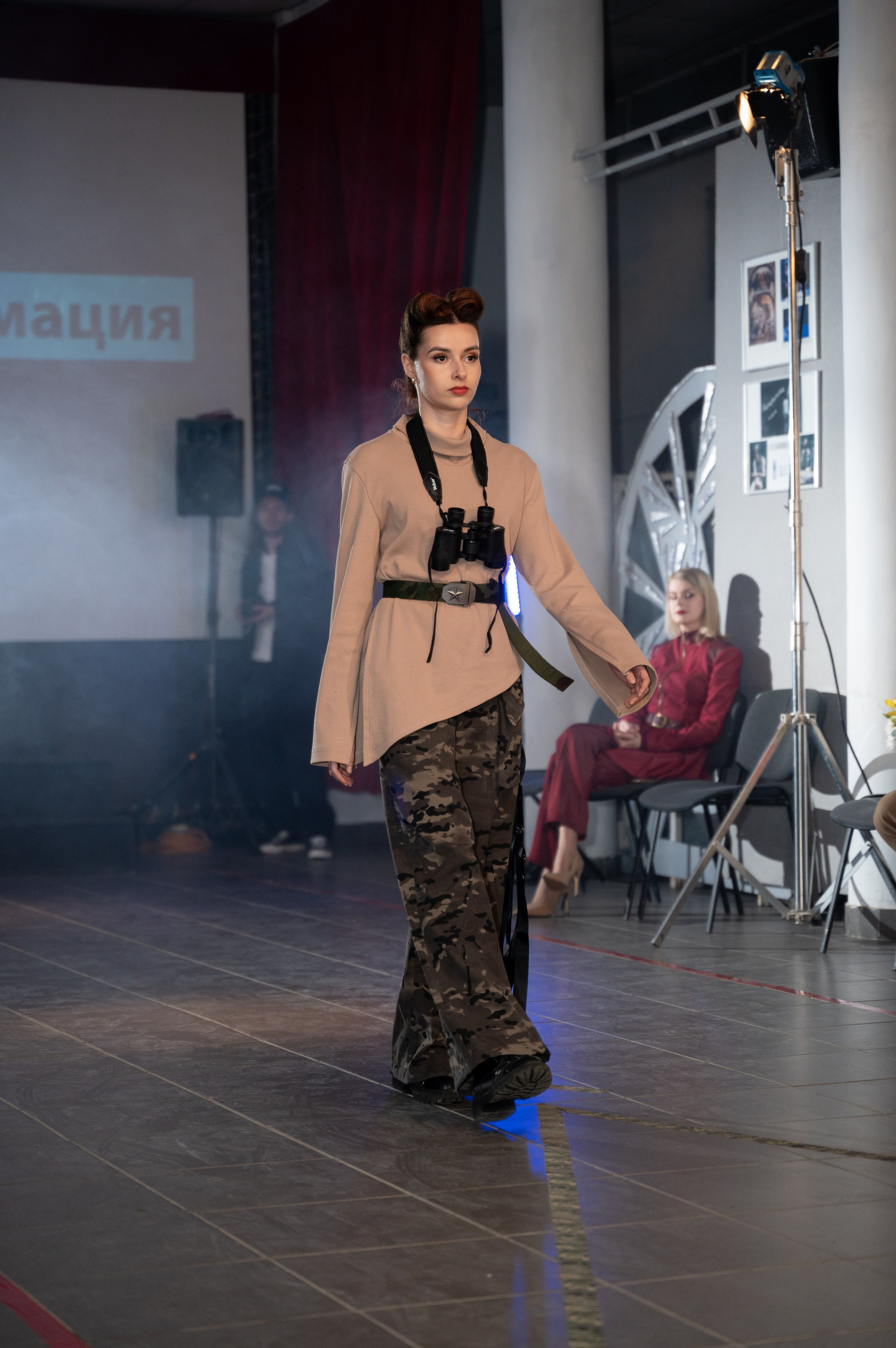 Закрытый показ милитари «Своя трансформация» дизайнера Юлии Бойченко | 24.04.2025. Фотограф в Омске Елизавета Кириллова