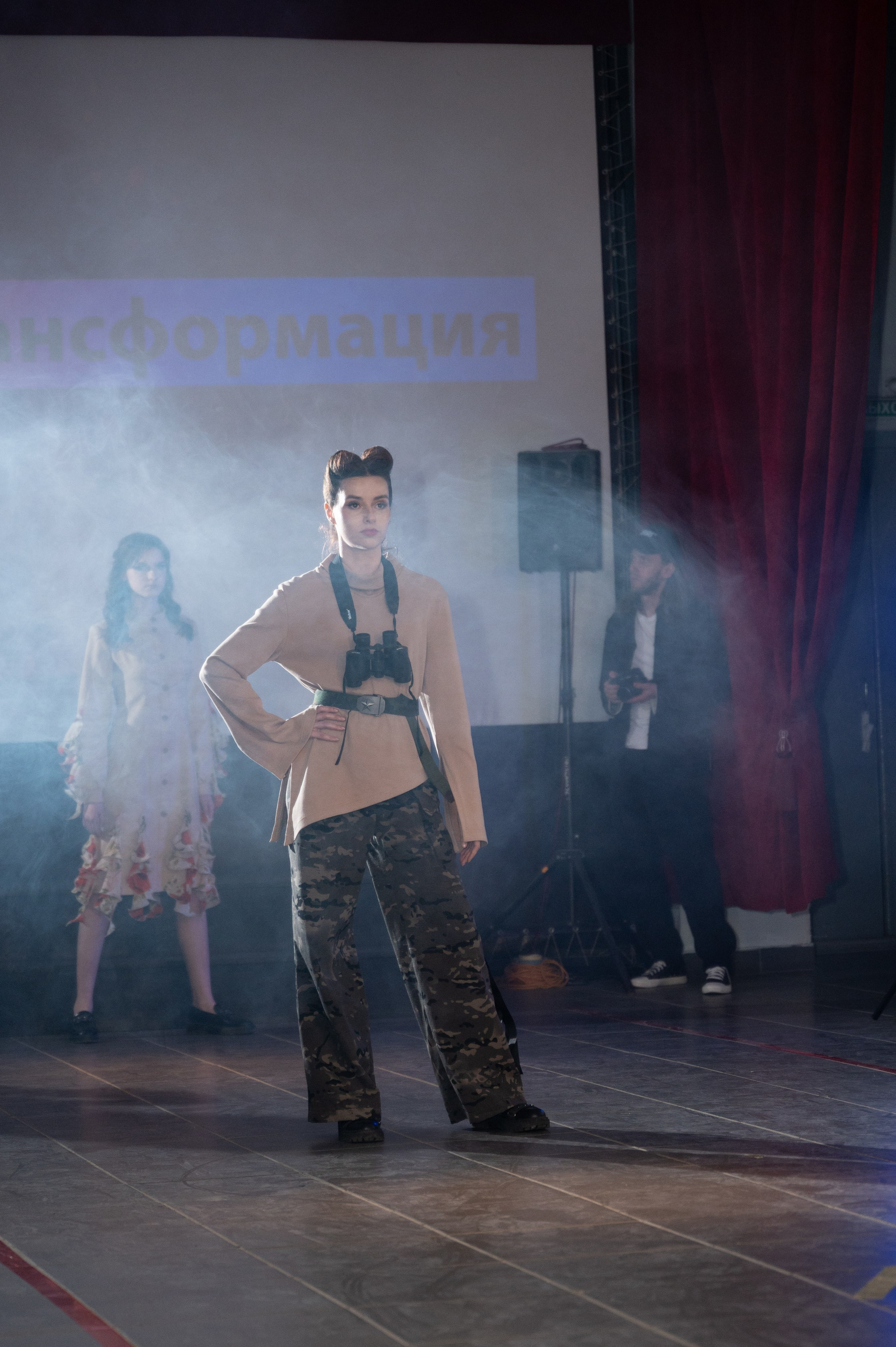 Закрытый показ милитари «Своя трансформация» дизайнера Юлии Бойченко | 24.04.2025. Фотограф в Омске Елизавета Кириллова