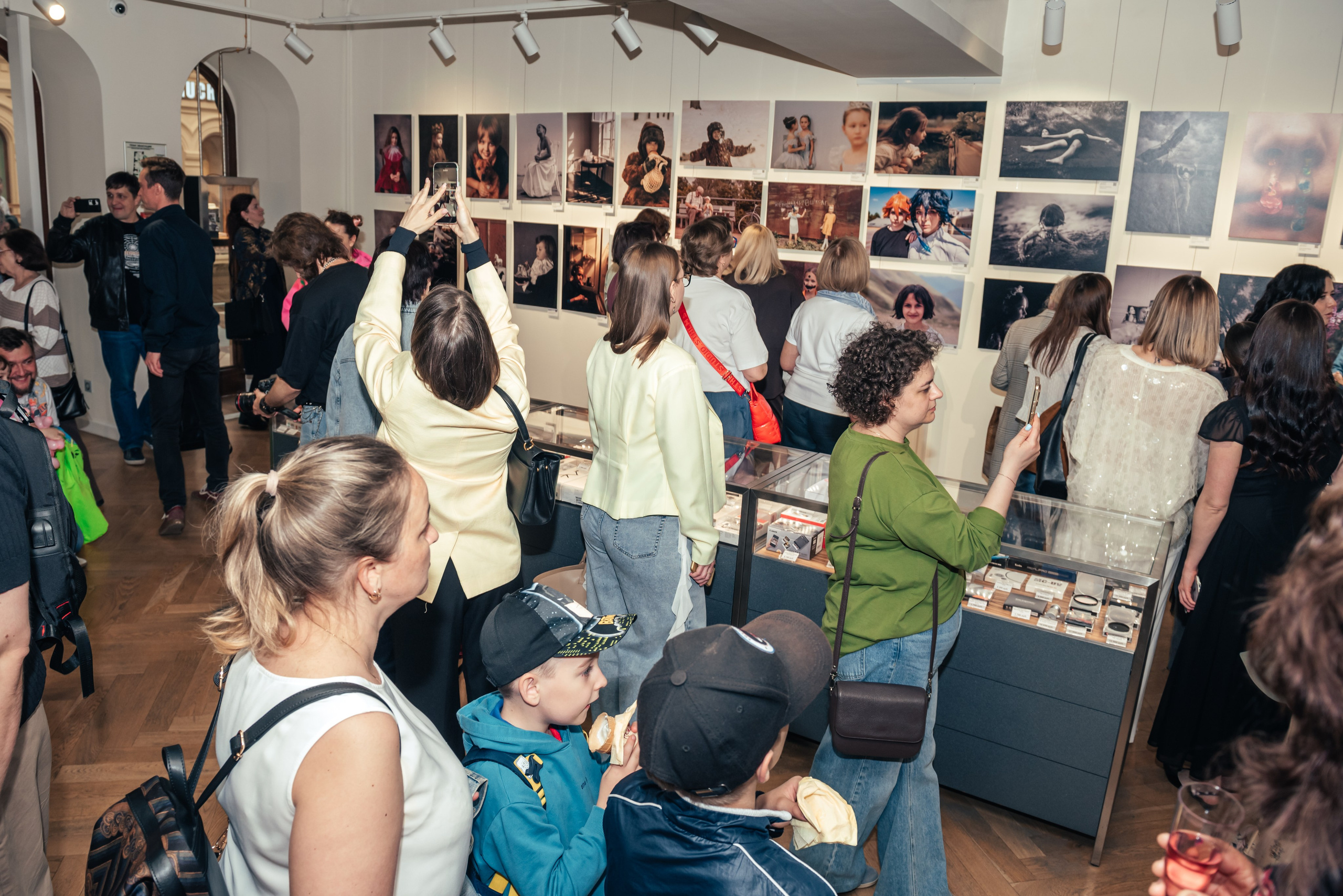 «Предварительная версия будущего» Москва Гум. ARTEXPOPHOTO