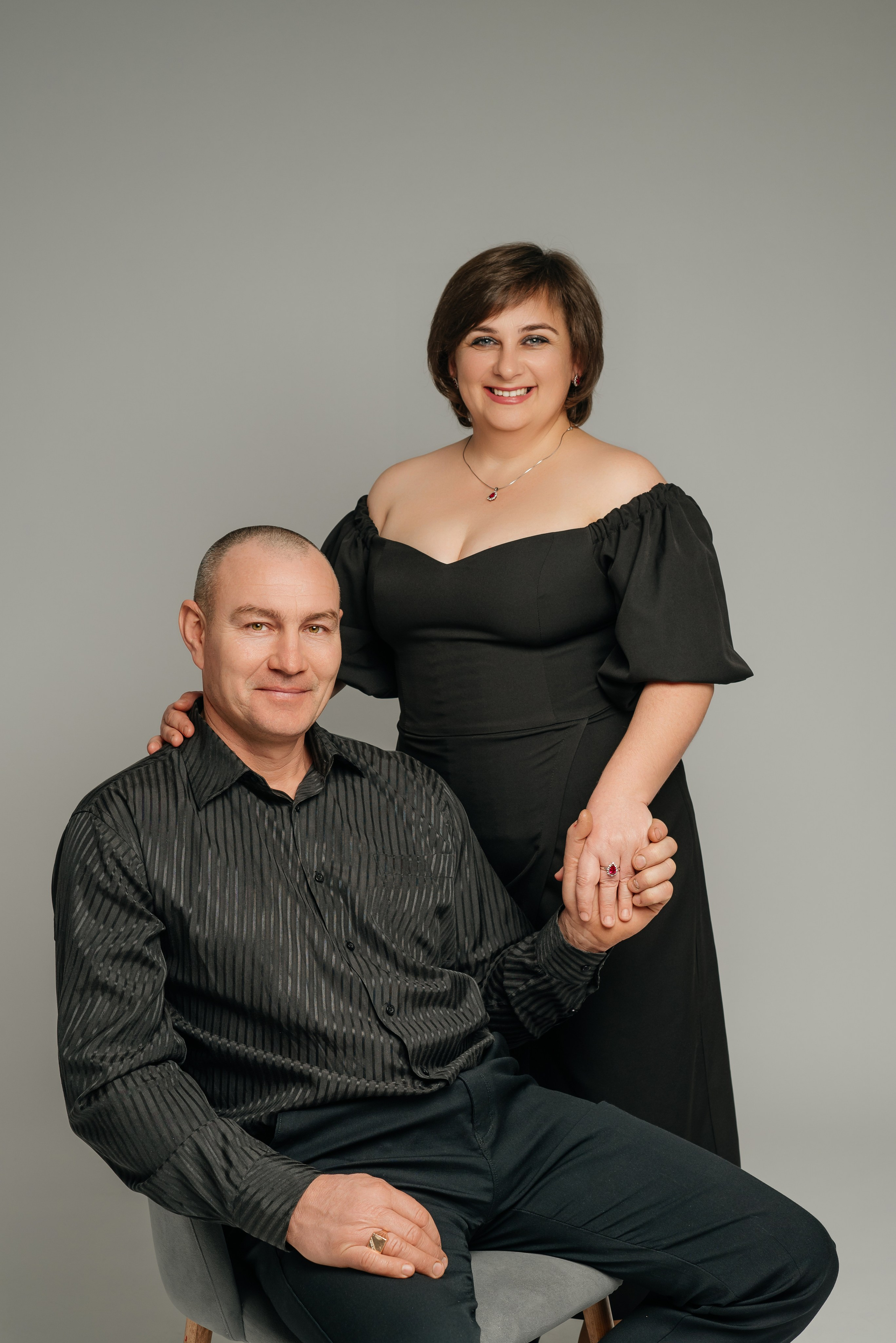 Фотосессия в стиле Vogue в фоновой студии (на однотонном фоне). Свадебный, семейный и школьный фотограф в Бийске Ксения Мамаева