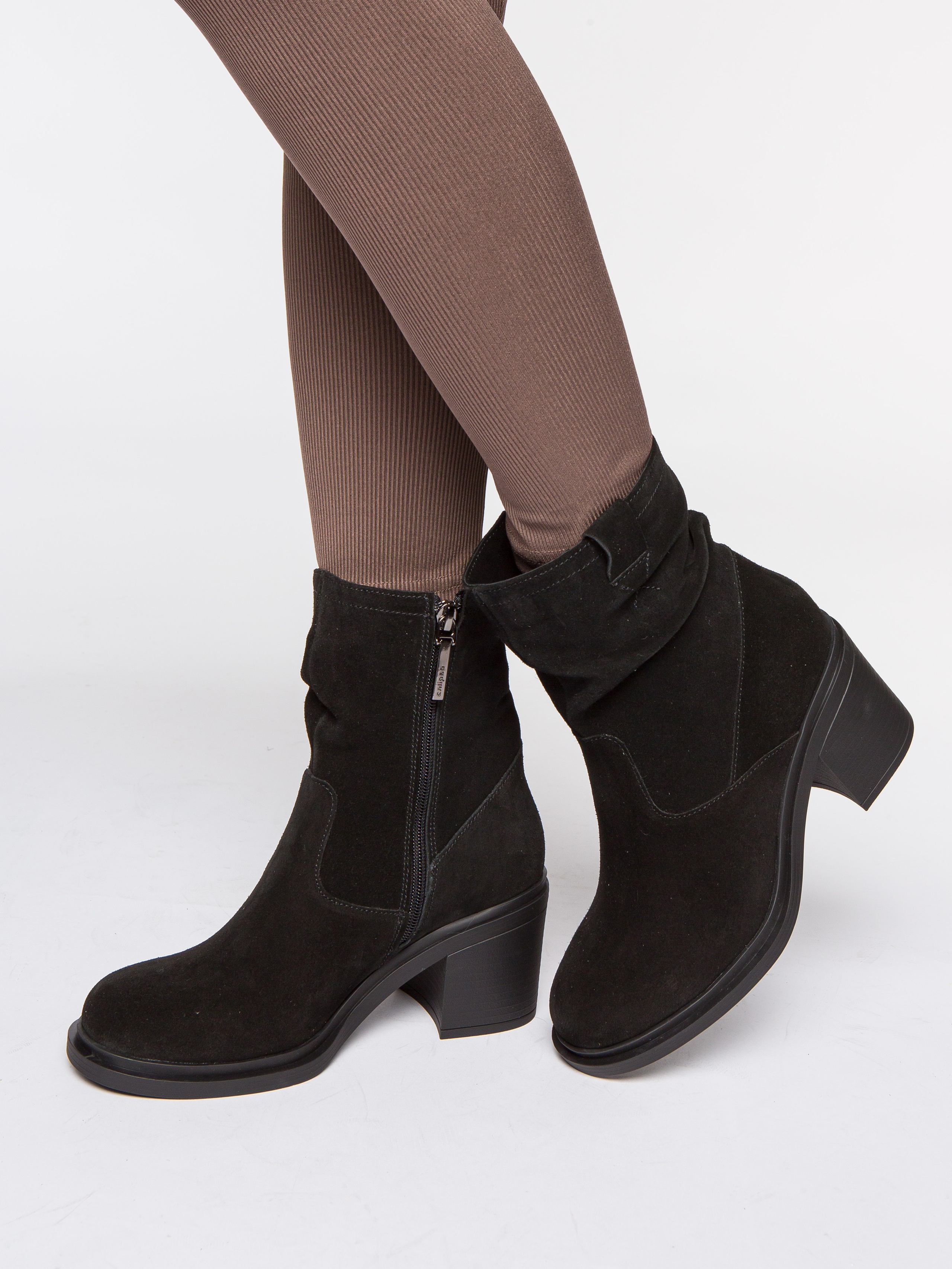 Обувь на модели. Фотограф Мария Кольцова