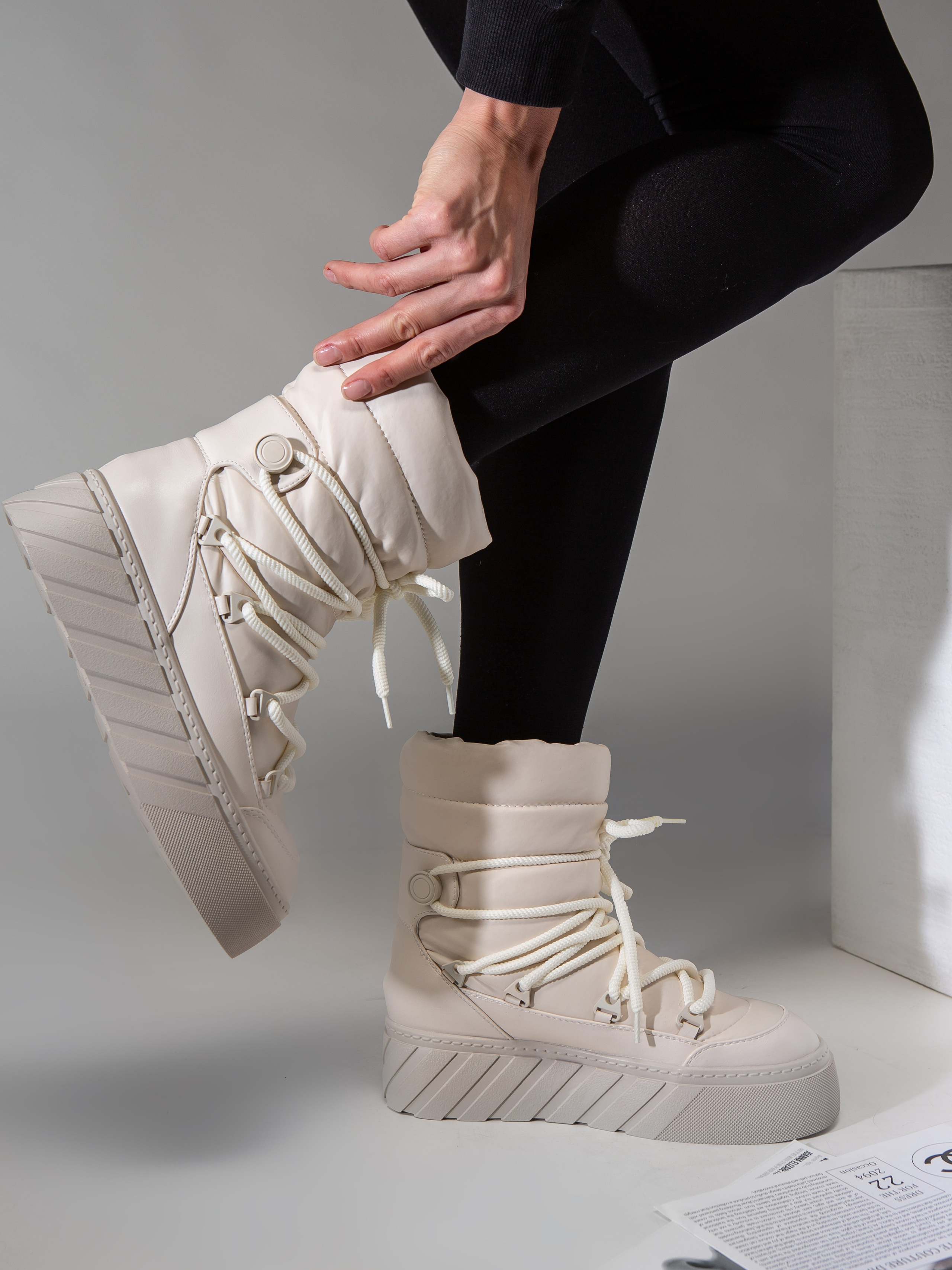 Обувь. Фотограф Мария Кольцова