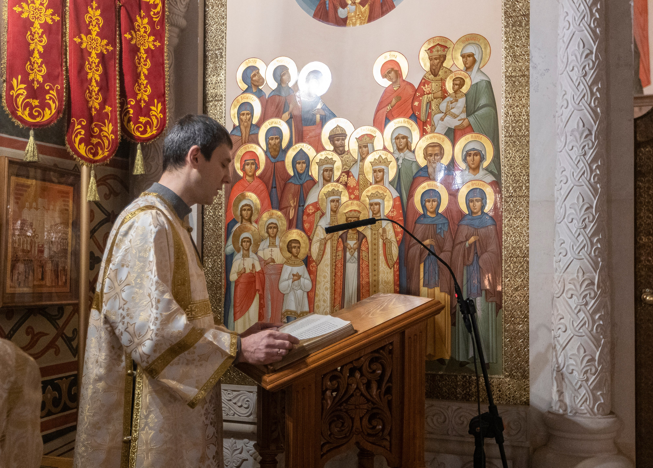Рождество в храме Св. Вмч. Димитрия Солунского. Интерьерный фотограф в Москве Роман Потапов
