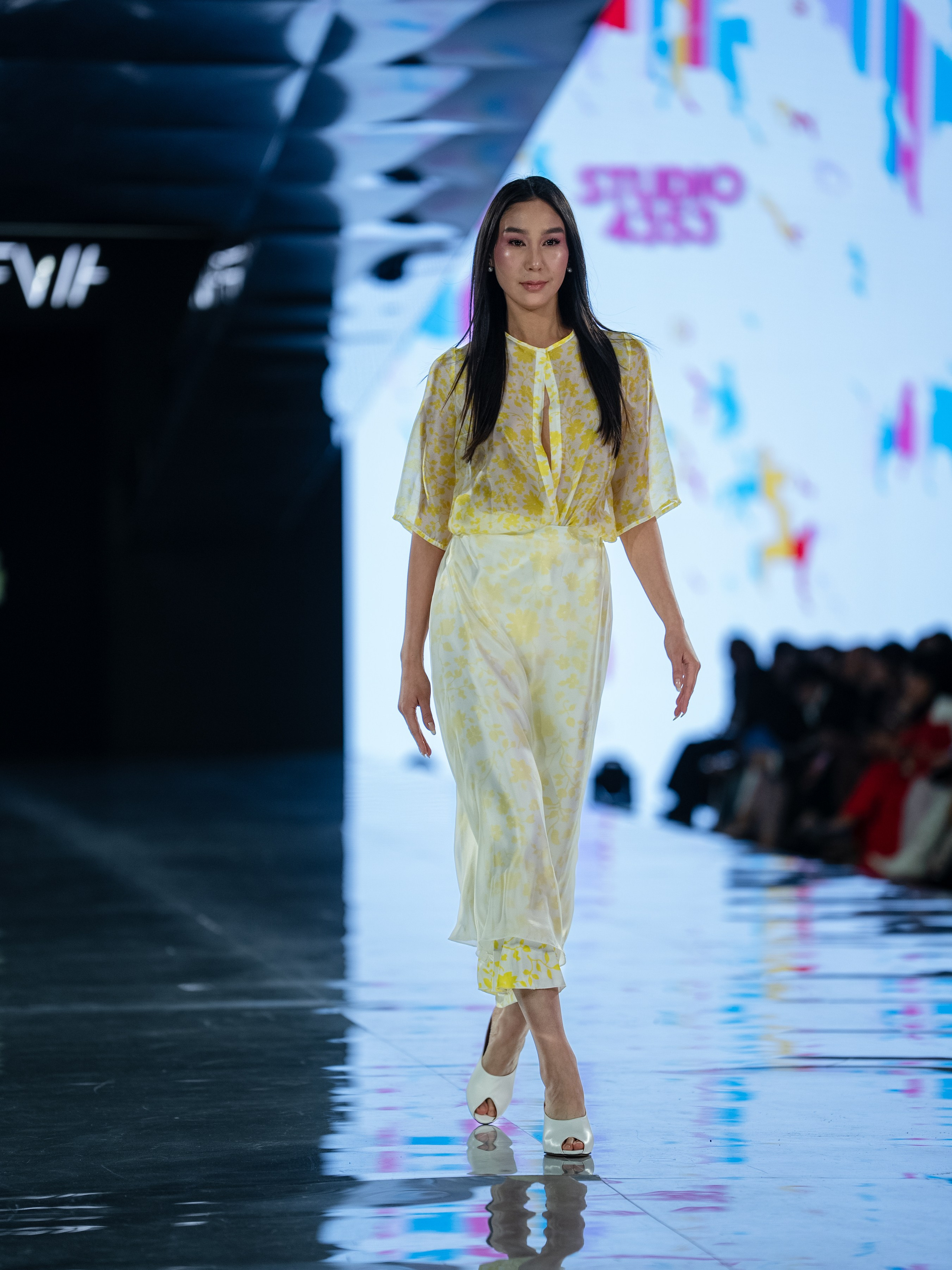 Visa Fashion Week Studio 4353. Сайт Алматинского НЮ АРТ, будуар и фэшн фотографа Дениса Карпенко