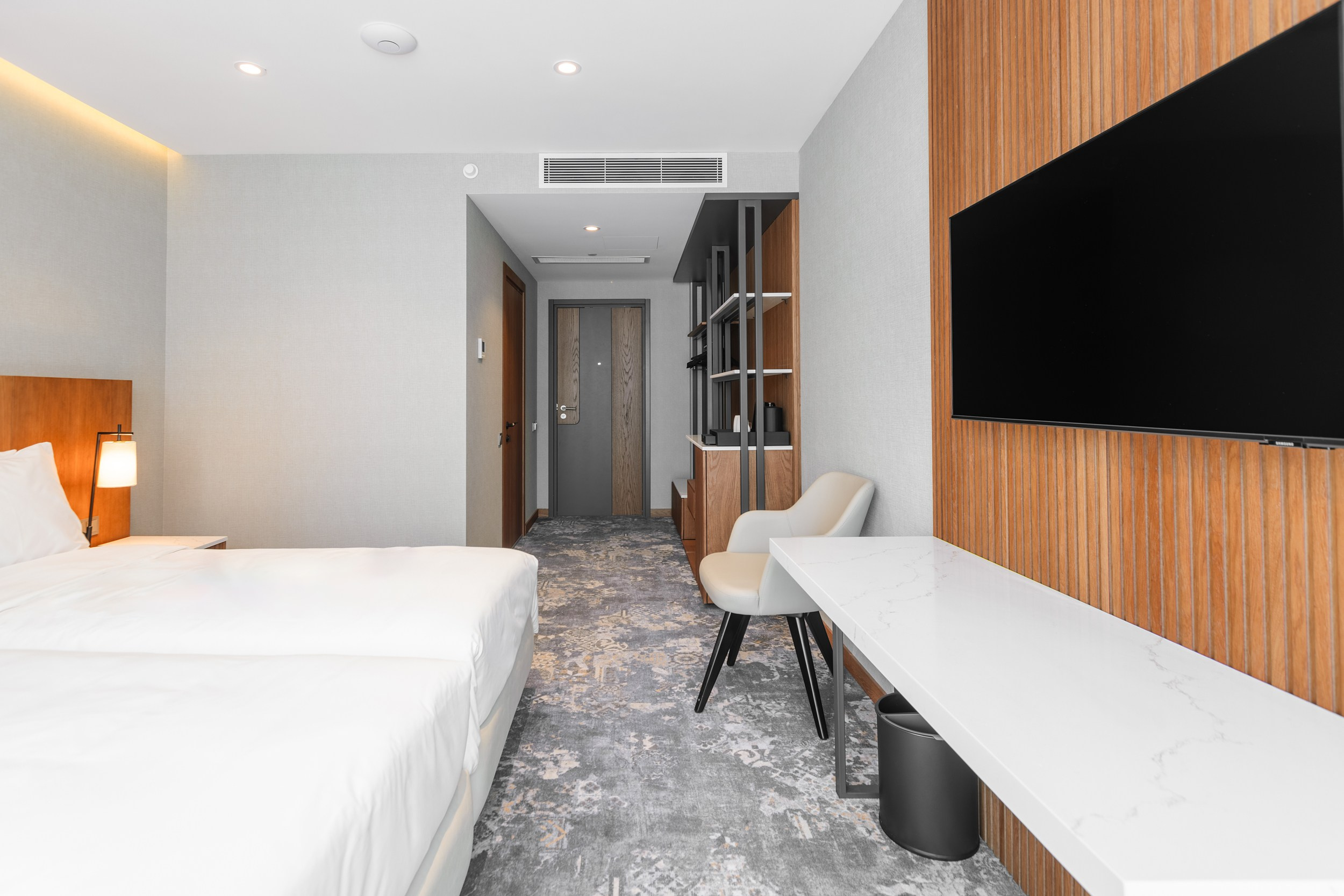 HOTEL PIAZZA EPIGRAPH (BATUMI). Режиссёр, клипмейкер, фотограф — Андрей Охота