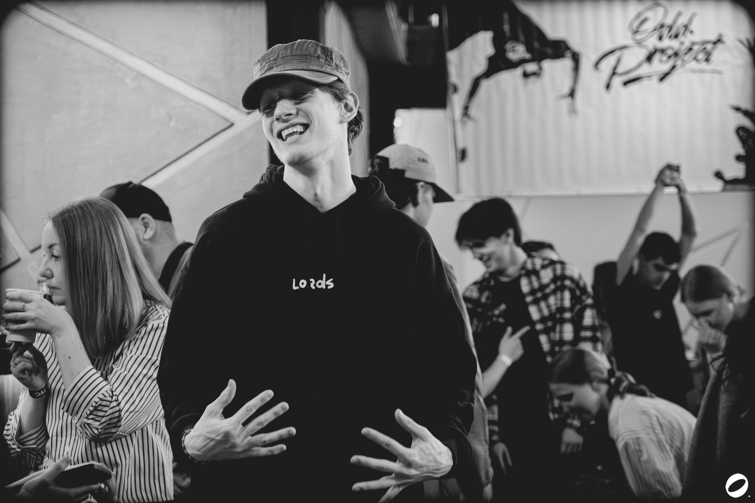 ODD.CLUB 04/04 (@youlovebu). Соня бу тебя сфоткала