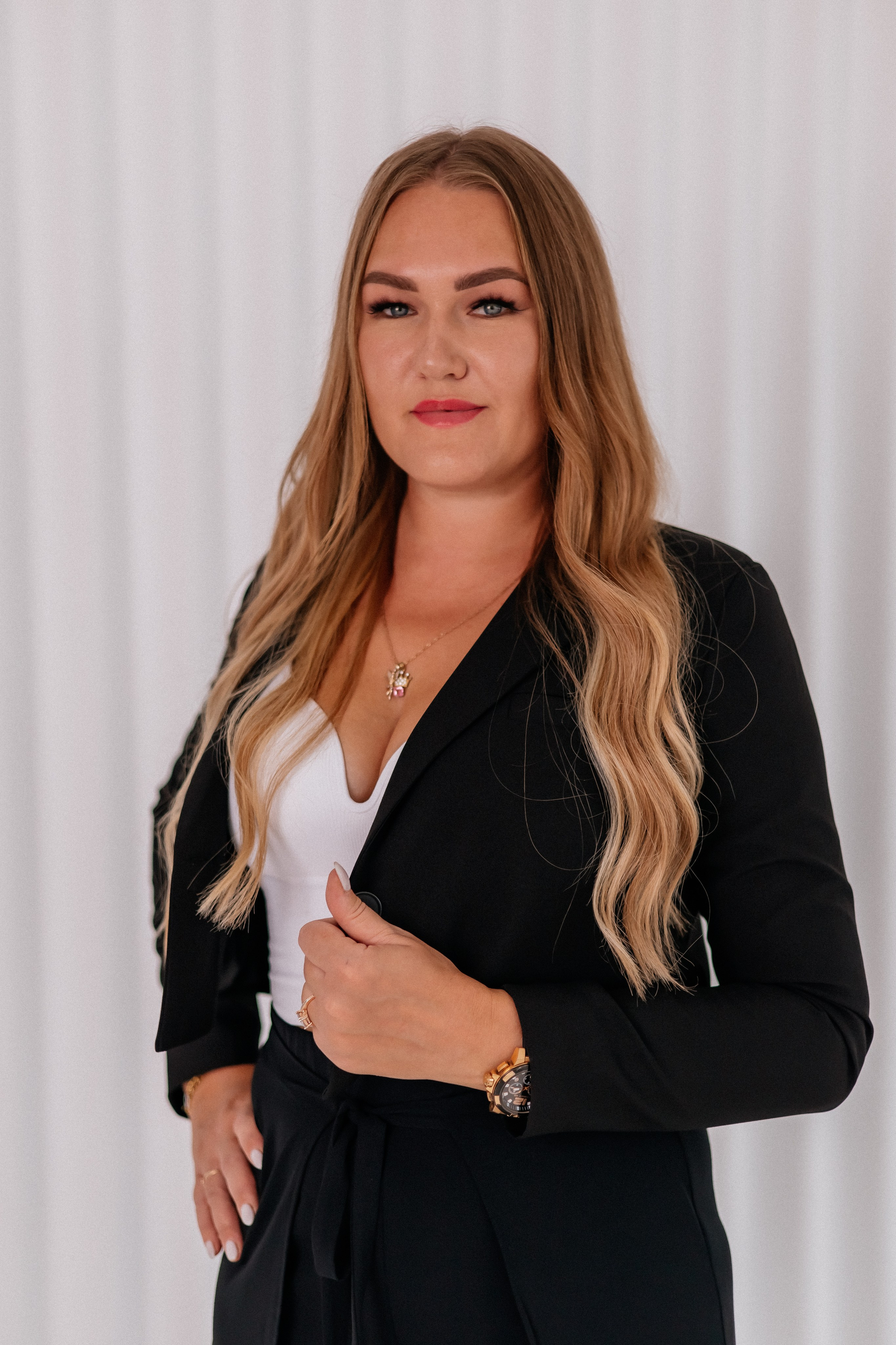 Мастера по наращиванию волос. Светлана Ванцлав — фотограф Минск, Беларусь