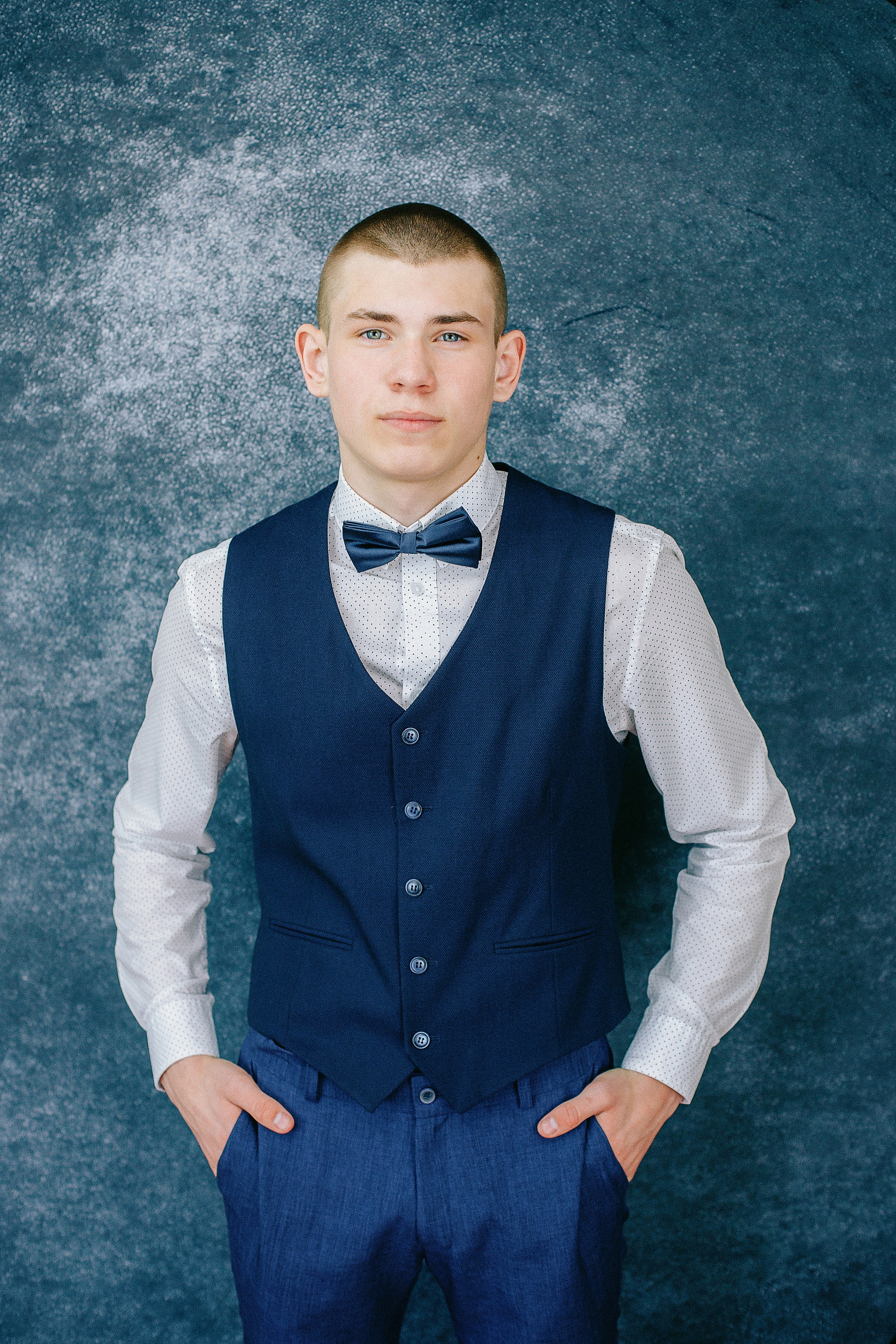 Выпускные альбомы школьные портреты Искитим Бердск Новосибирск. Выпускные альбомы Искитим, Бердск и Новосибирск Крюкова Елена